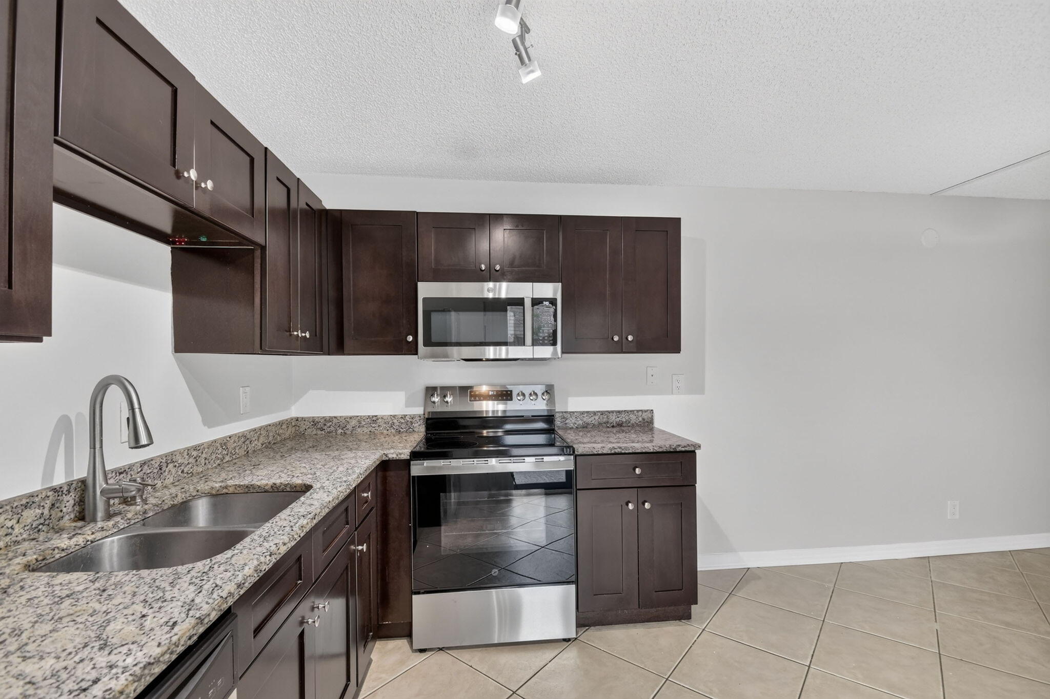 SPRINGDALE HOMES - Residential Lease