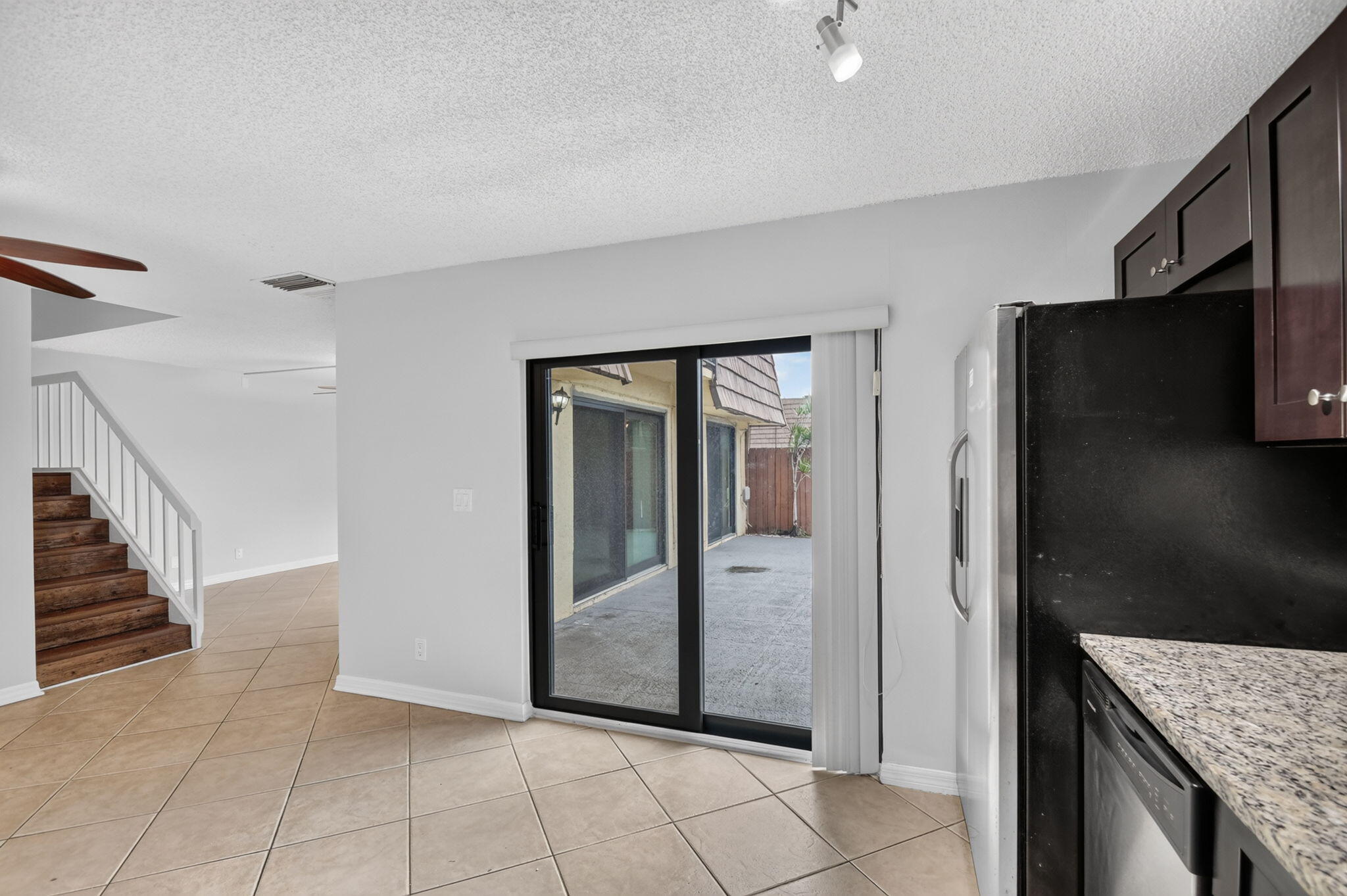 SPRINGDALE HOMES - Residential Lease
