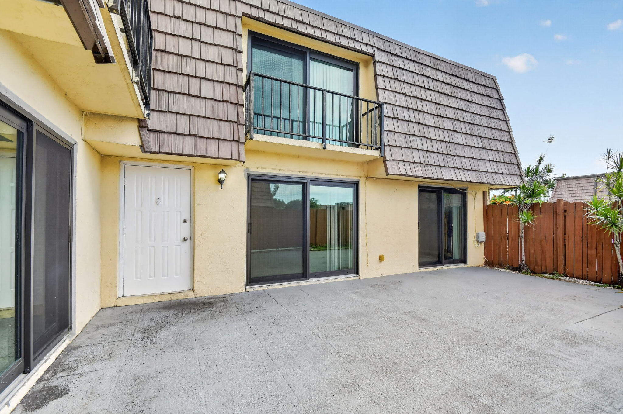 SPRINGDALE HOMES - Residential Lease