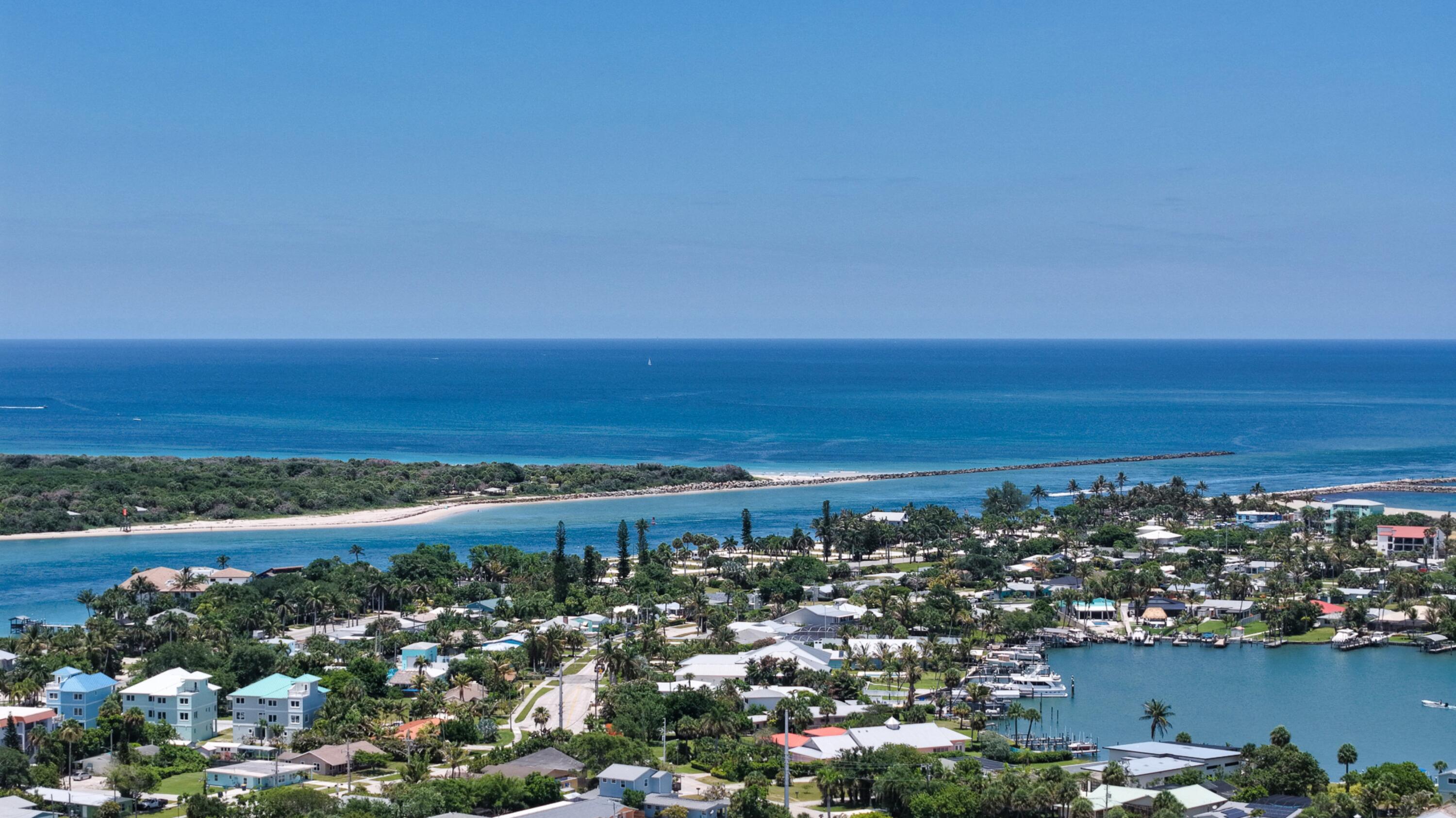 HARBOUR ISLE AT HUTCHINSON ISLAND EAST - Residential