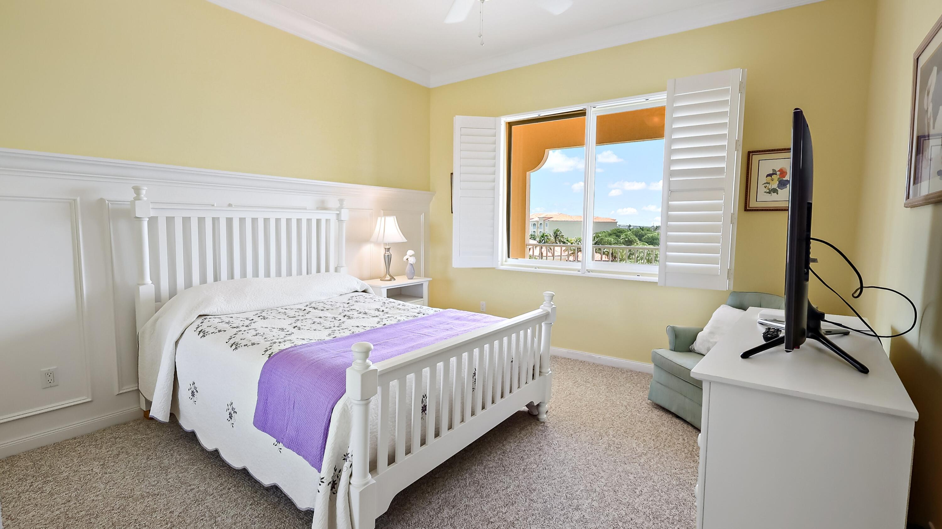 HARBOUR ISLE AT HUTCHINSON ISLAND EAST - Residential
