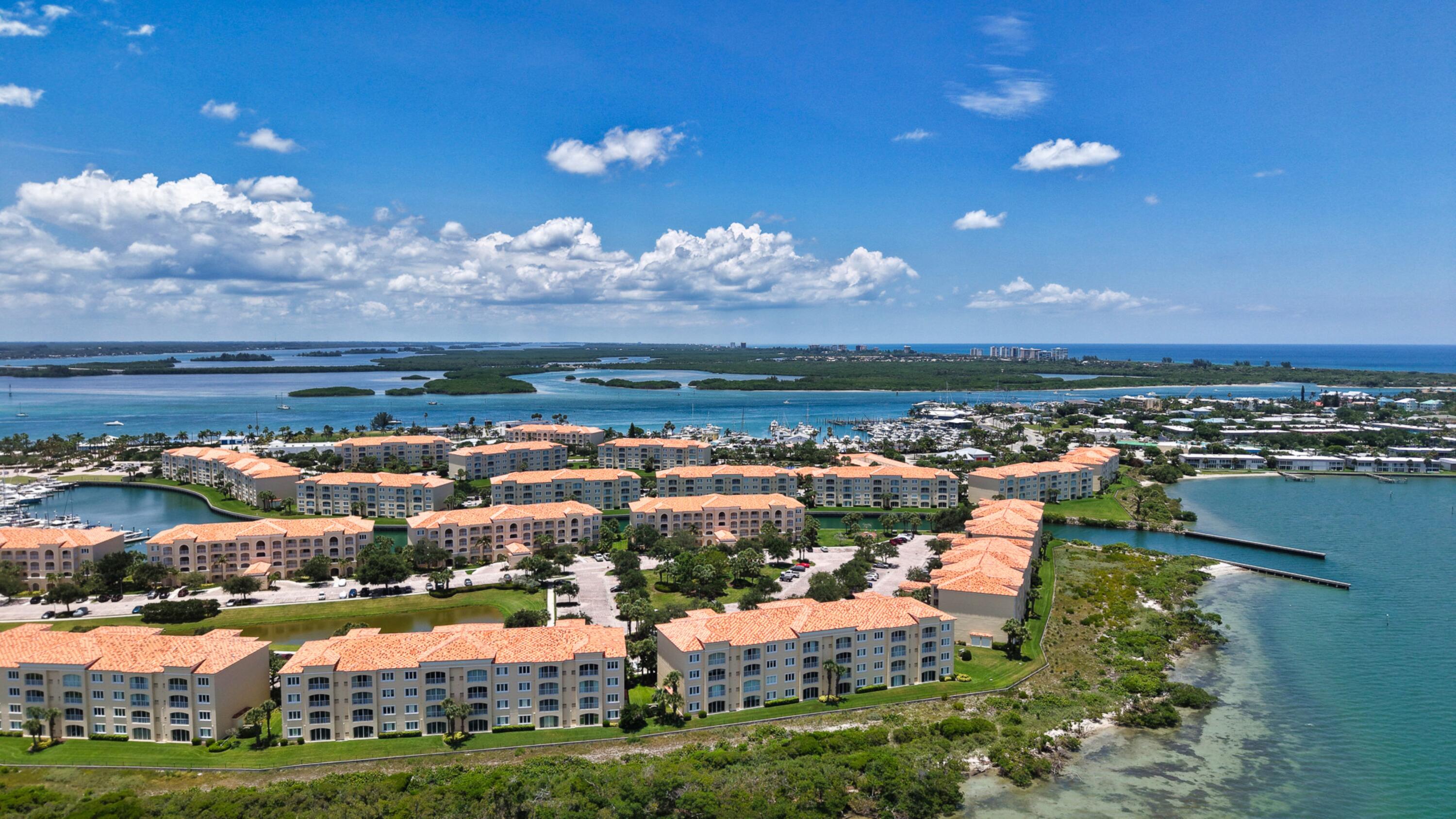 HARBOUR ISLE AT HUTCHINSON ISLAND EAST - Residential