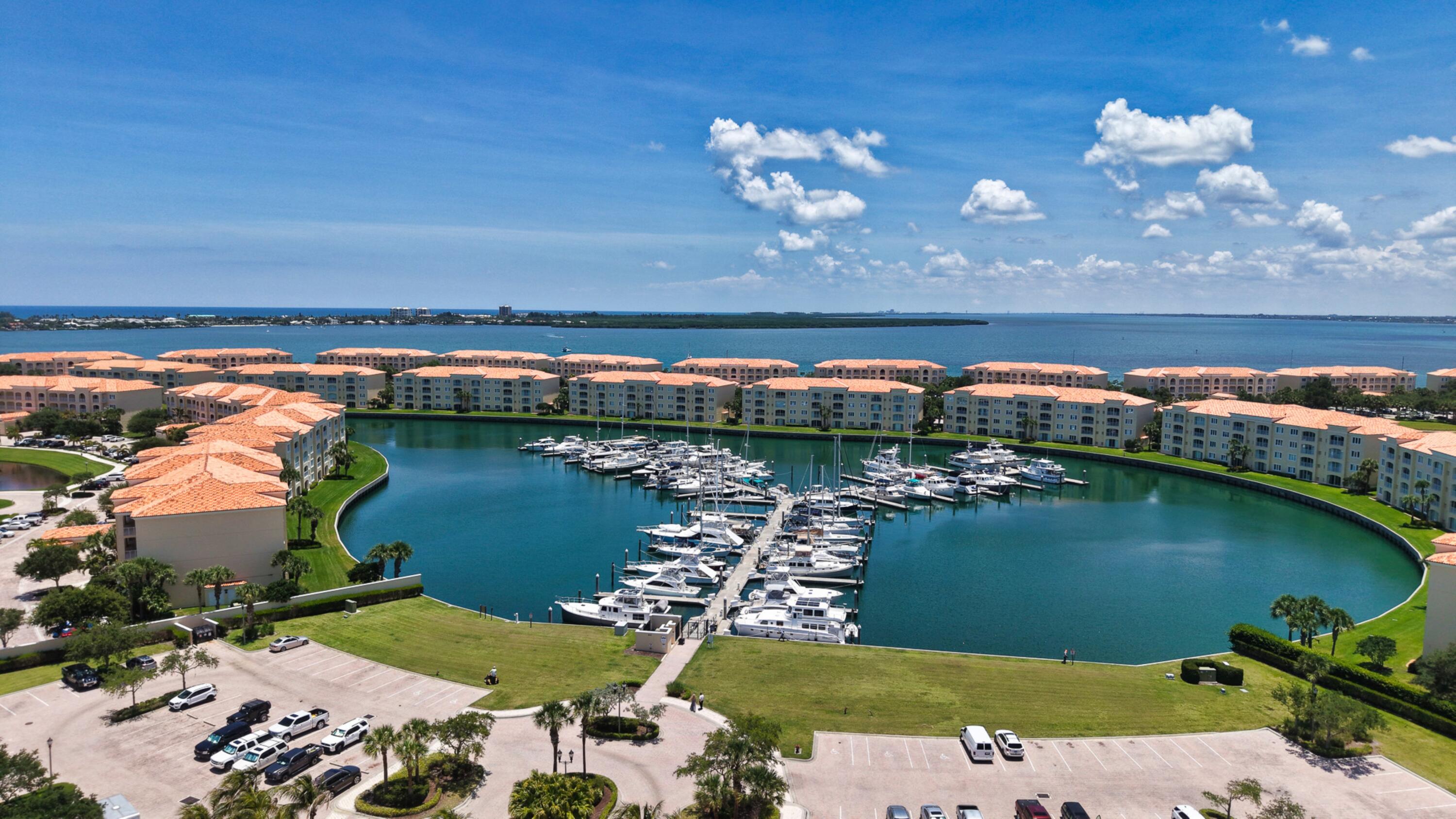 HARBOUR ISLE AT HUTCHINSON ISLAND EAST - Residential