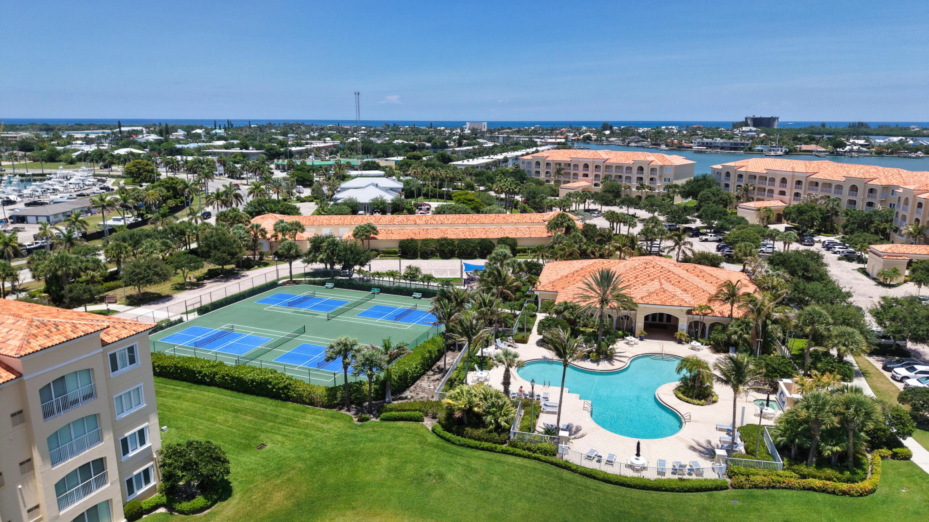 HARBOUR ISLE AT HUTCHINSON ISLAND EAST - Residential