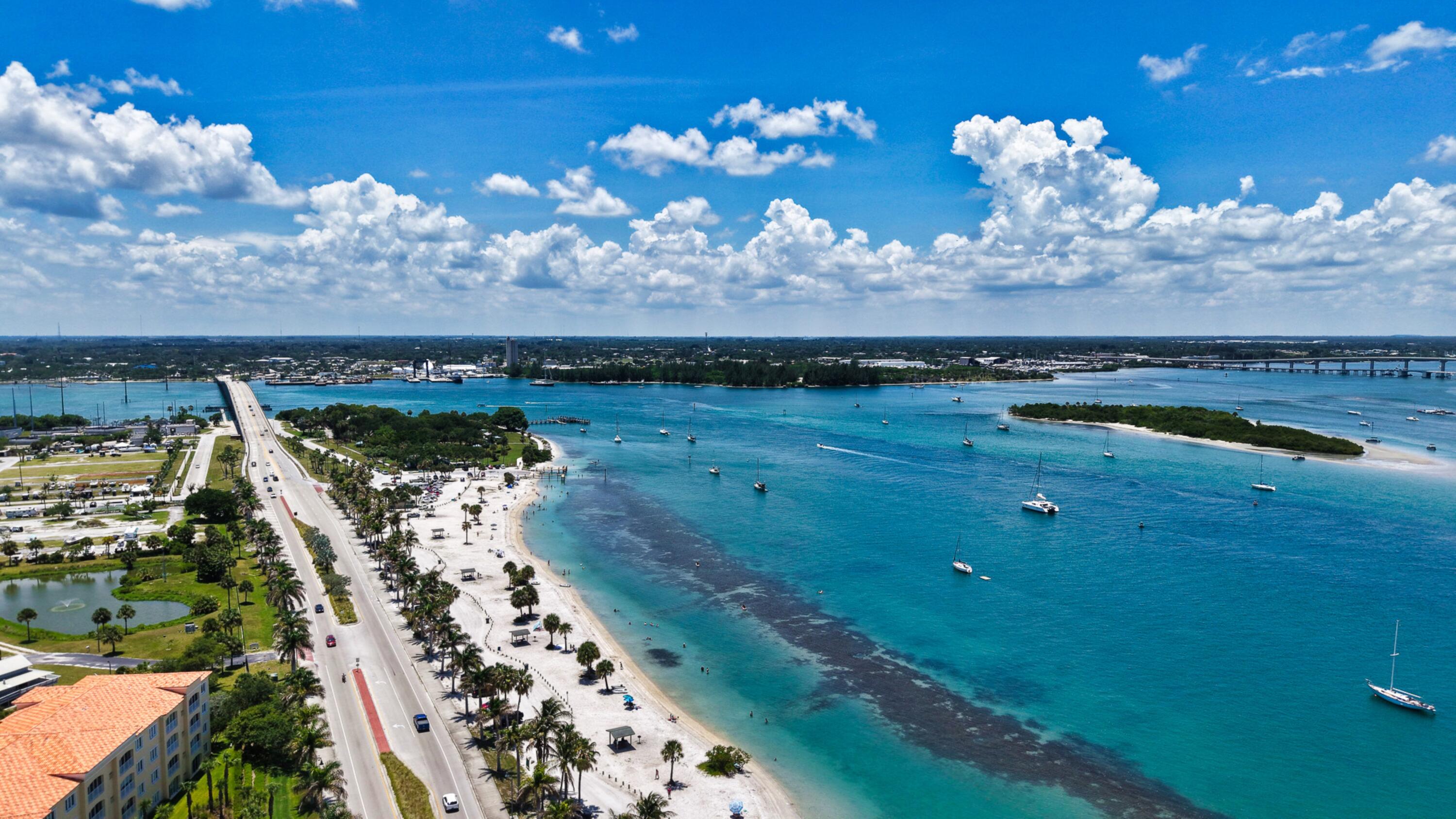 HARBOUR ISLE AT HUTCHINSON ISLAND EAST - Residential