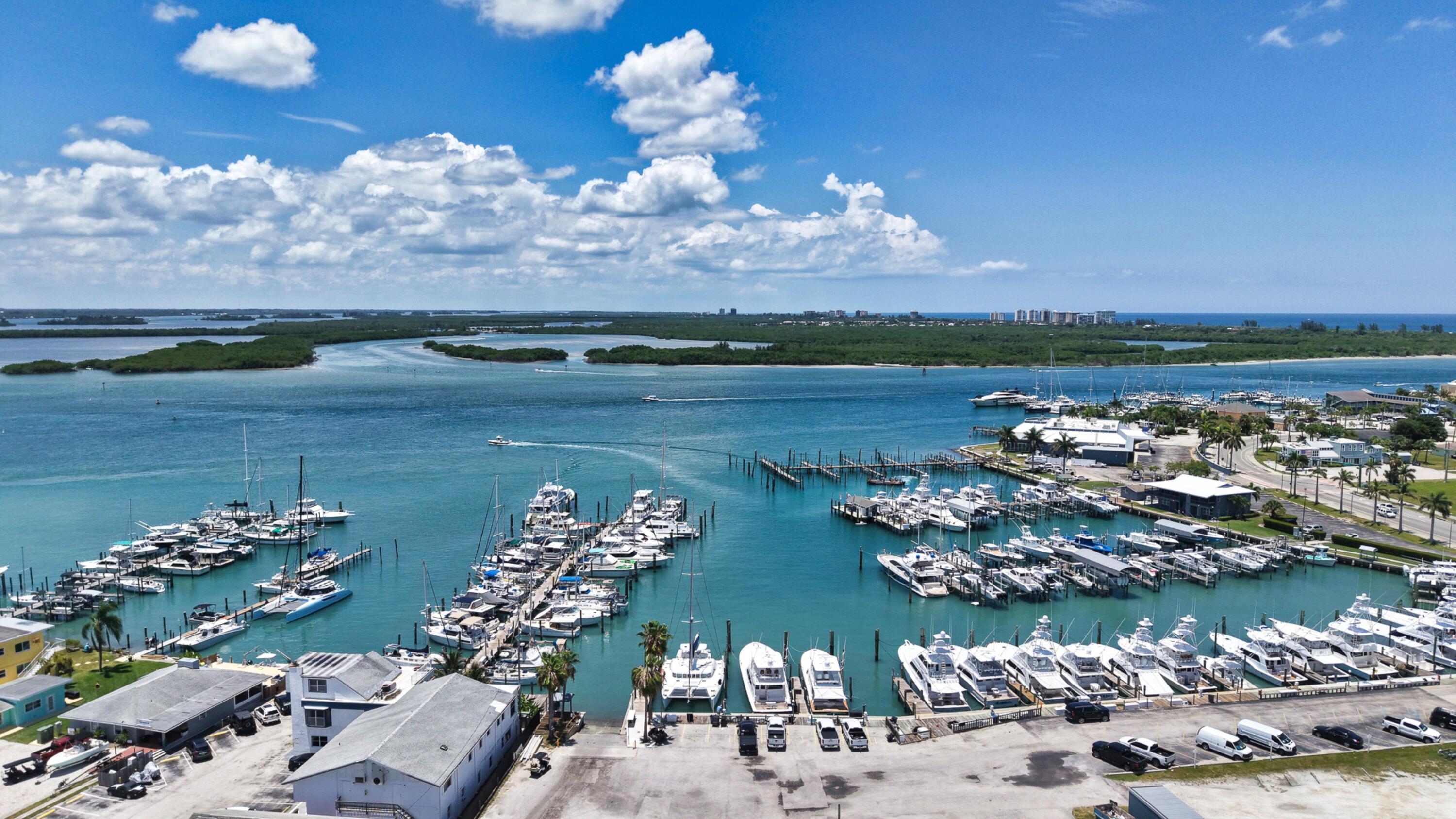 HARBOUR ISLE AT HUTCHINSON ISLAND EAST - Residential