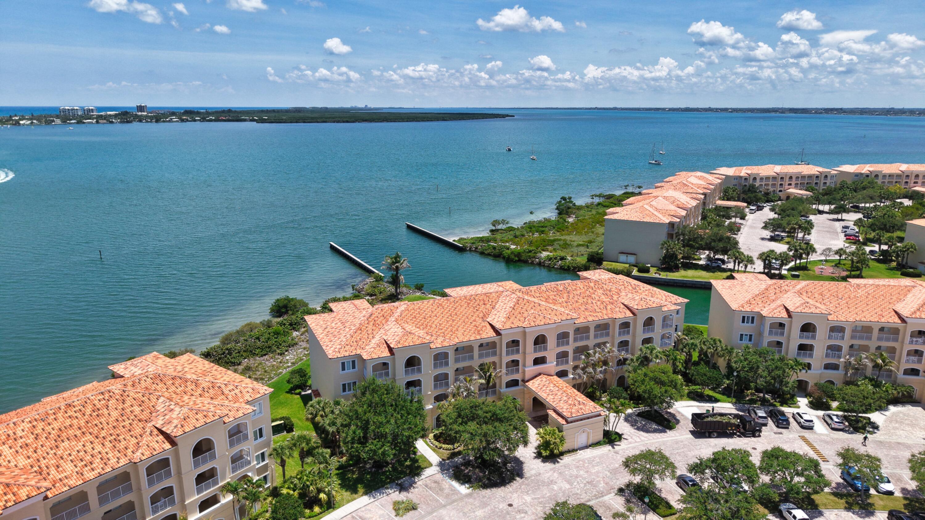 HARBOUR ISLE AT HUTCHINSON ISLAND EAST - Residential