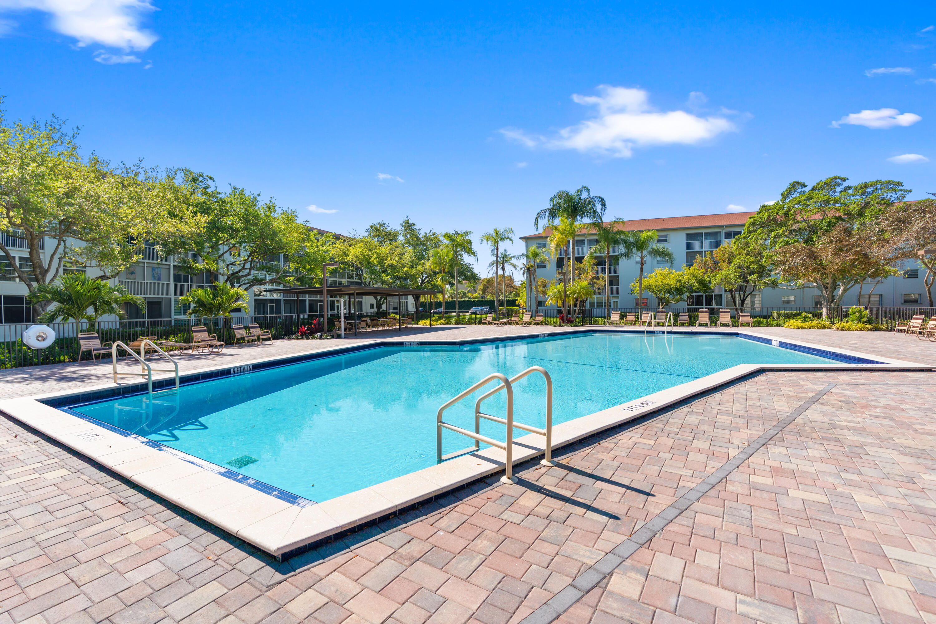 CAMBRIDGE AT CENTURY VILLAGE - Residential
