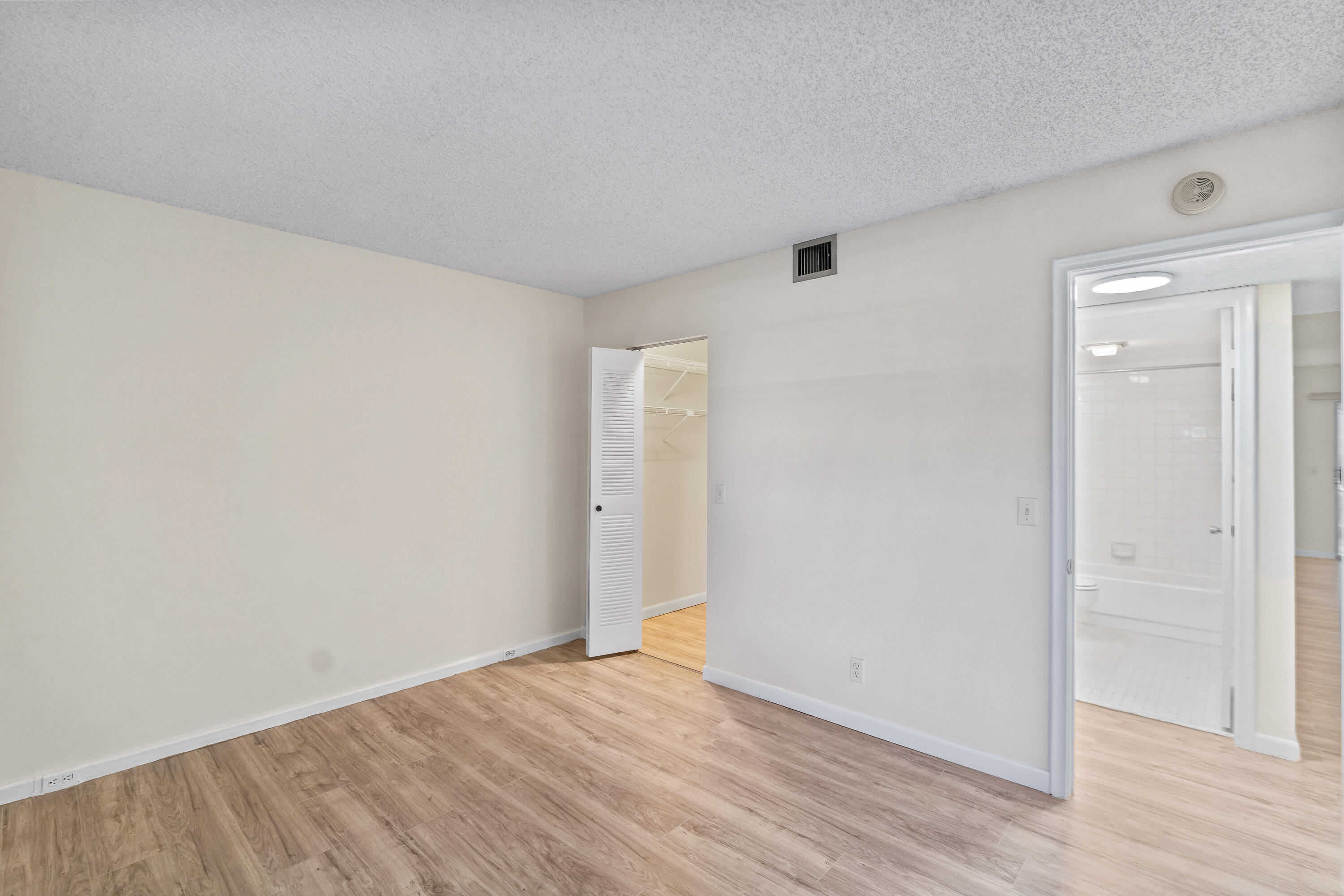 CAMBRIDGE AT CENTURY VILLAGE - Residential