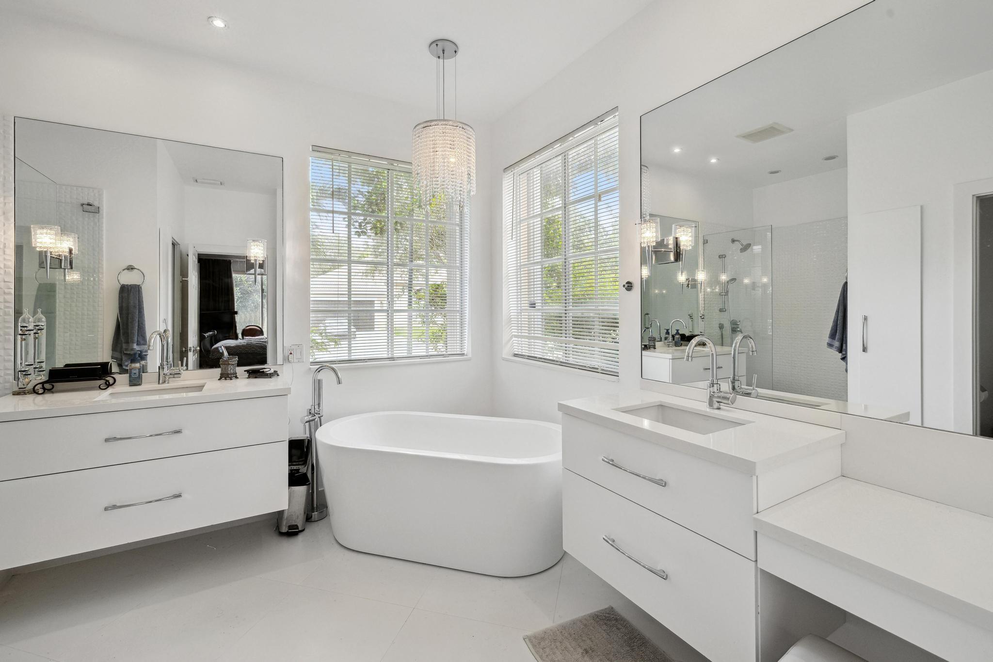 Regency Lakes At Coconut - Residential