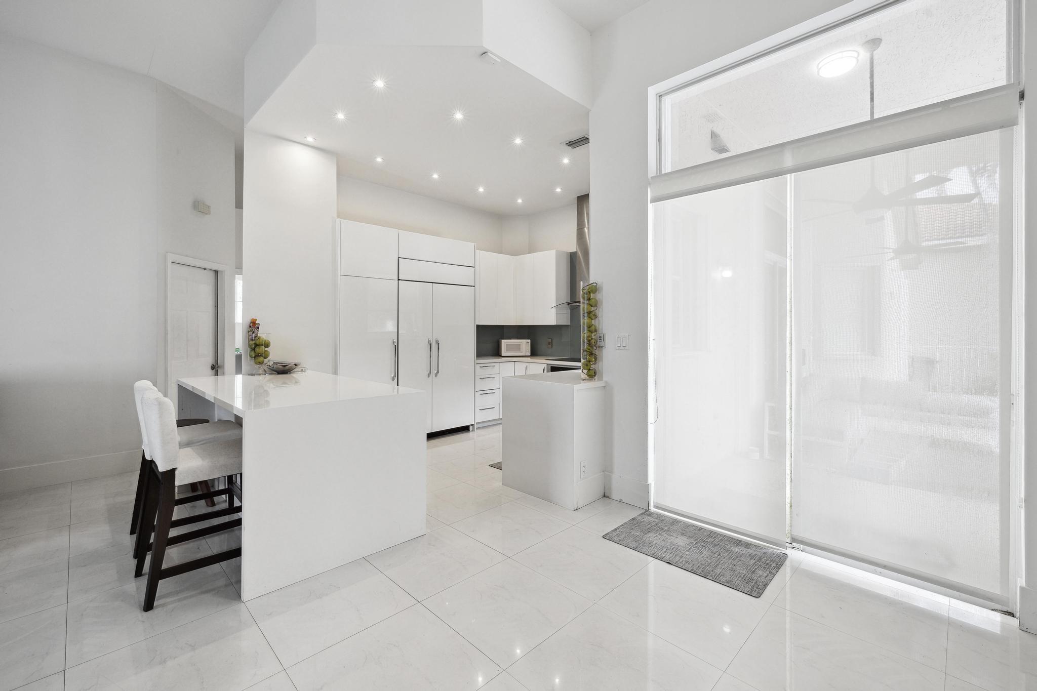Regency Lakes At Coconut - Residential