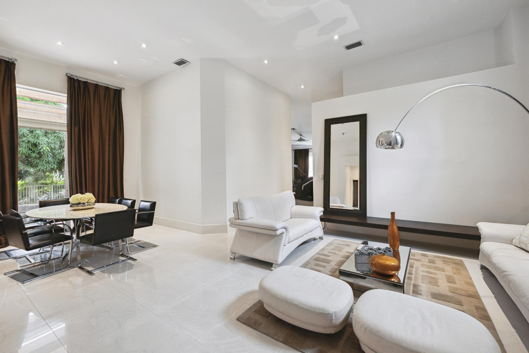 Regency Lakes At Coconut - Residential