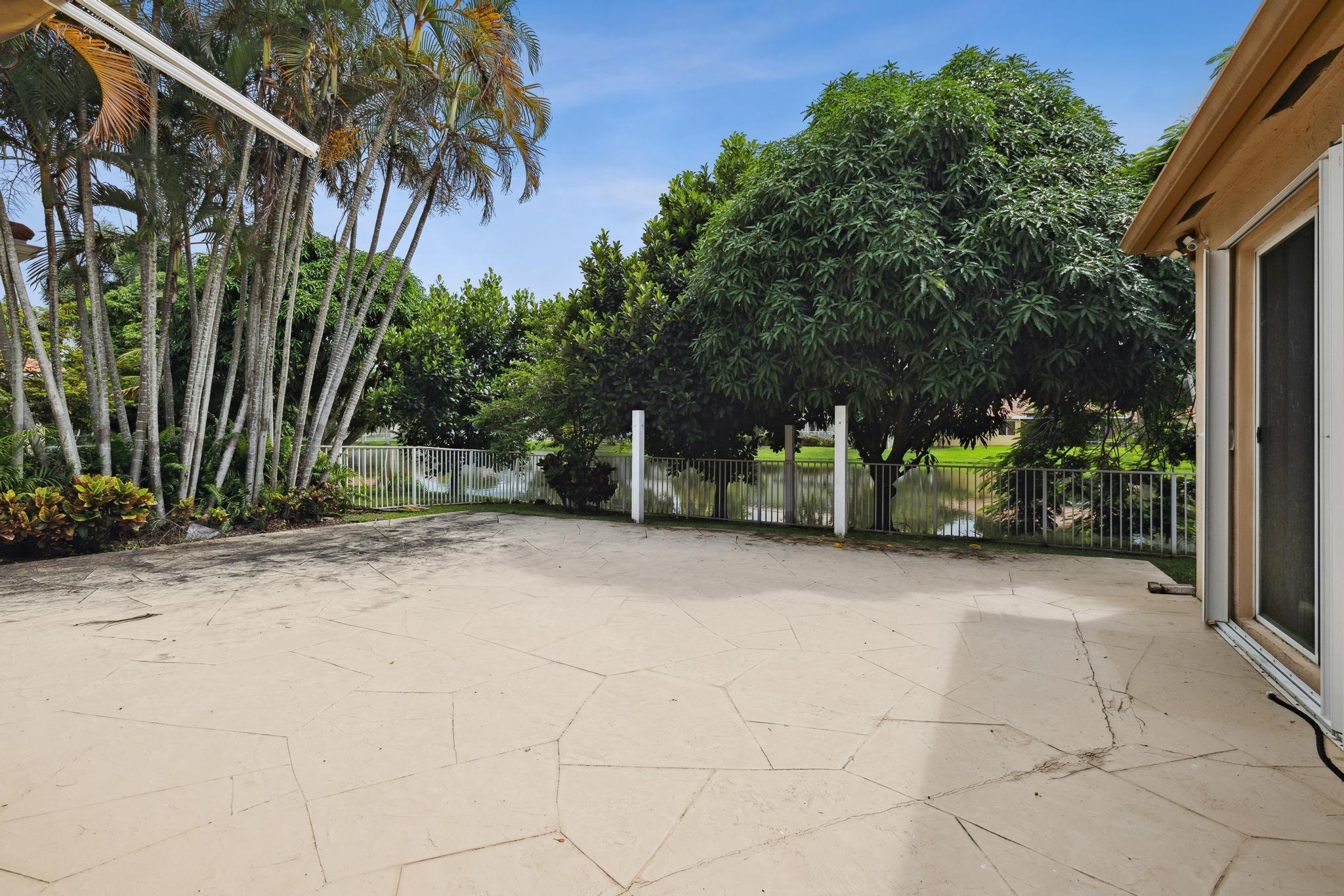 Regency Lakes At Coconut - Residential