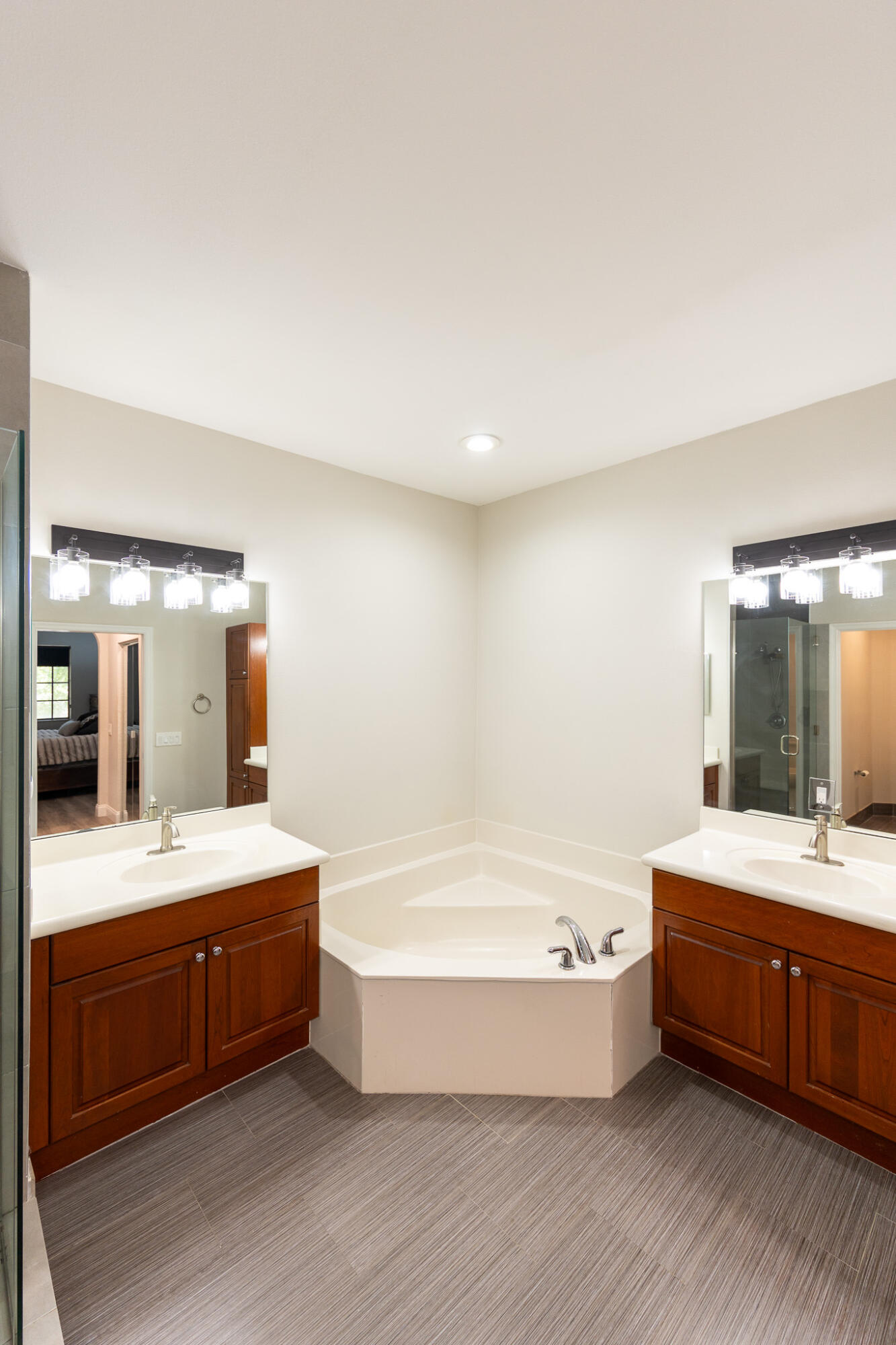 MARIPOSA POINTE AT WESTON TOWN - Residential