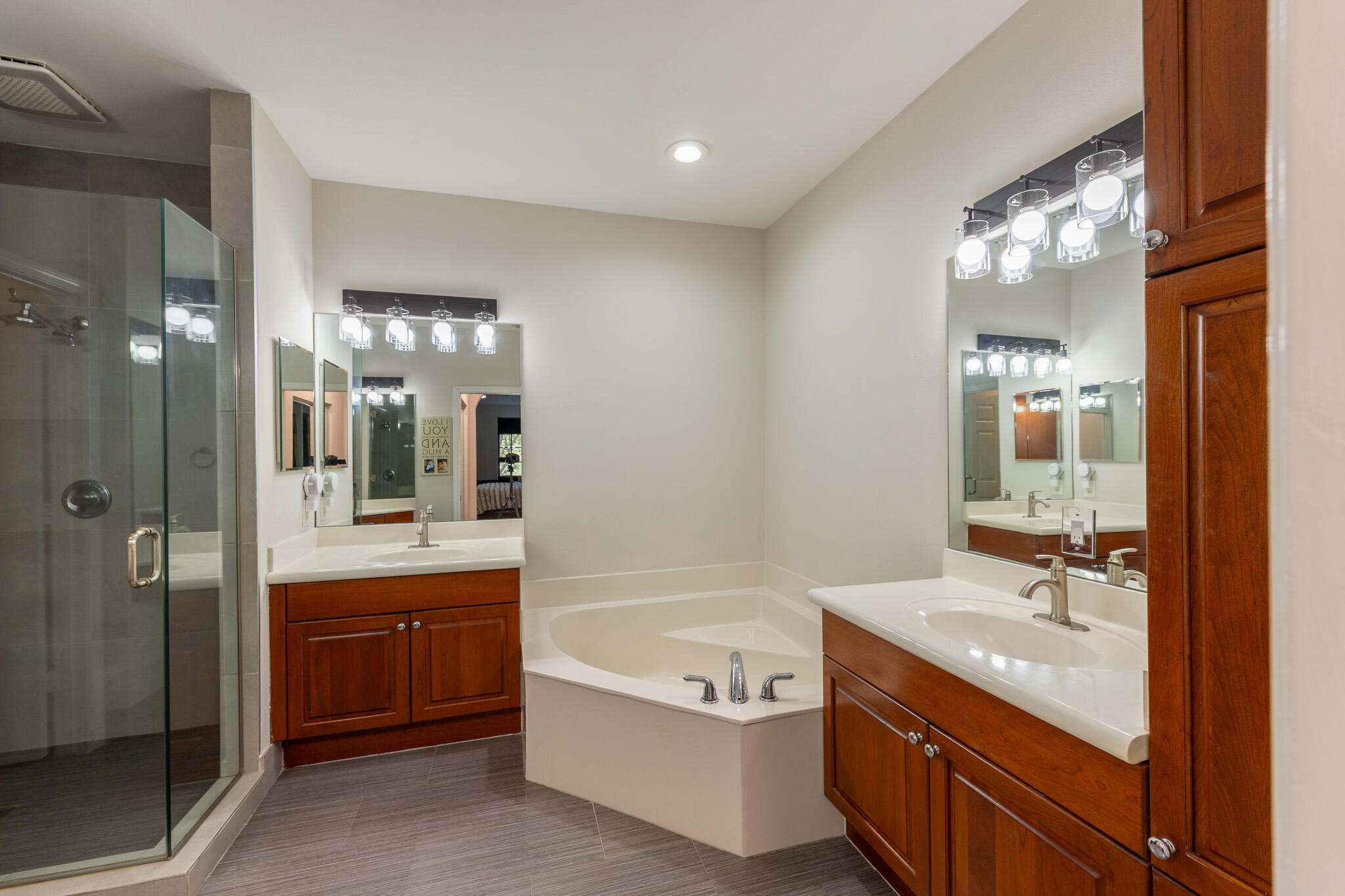 MARIPOSA POINTE AT WESTON TOWN - Residential