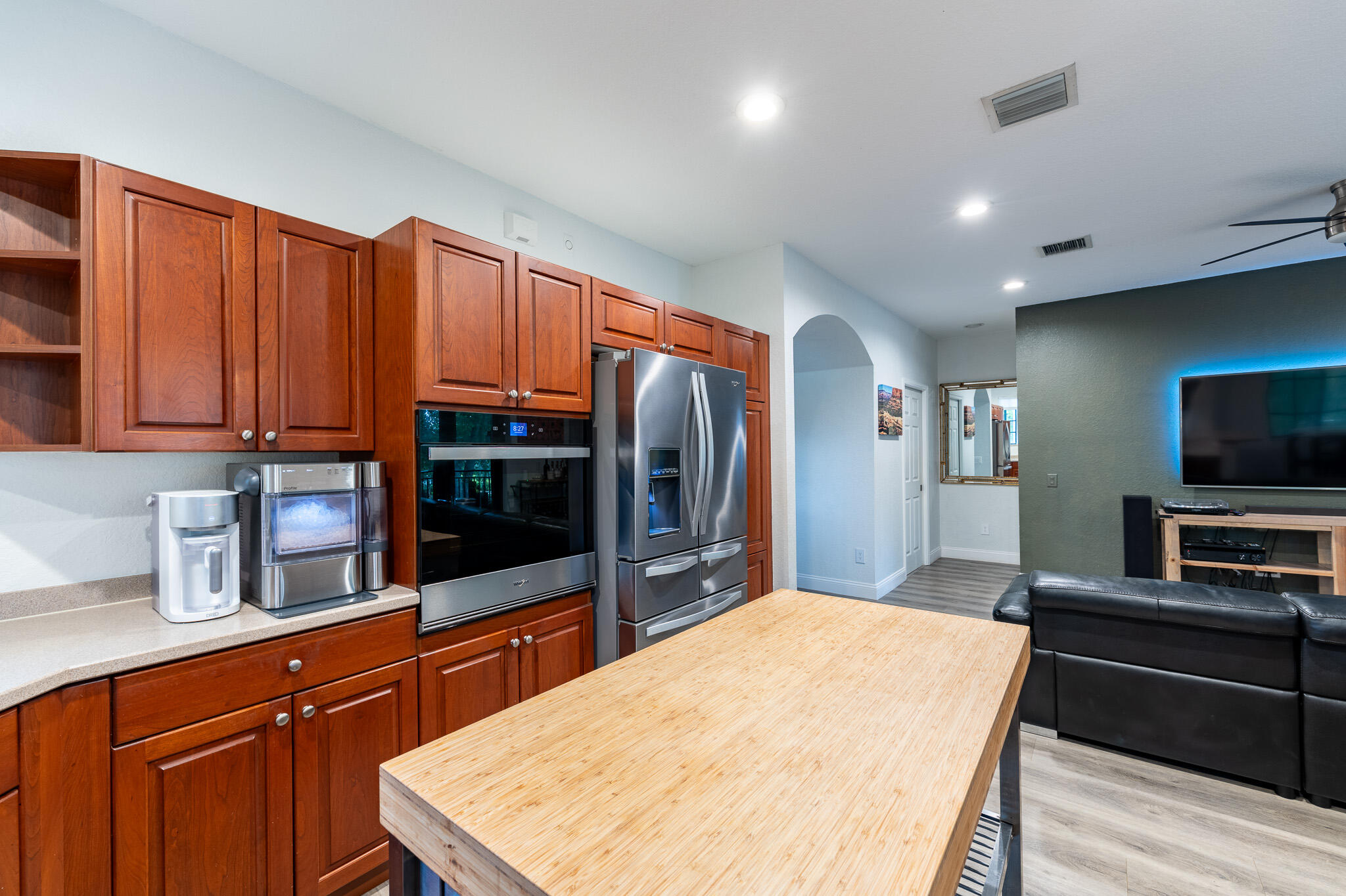 MARIPOSA POINTE AT WESTON TOWN - Residential