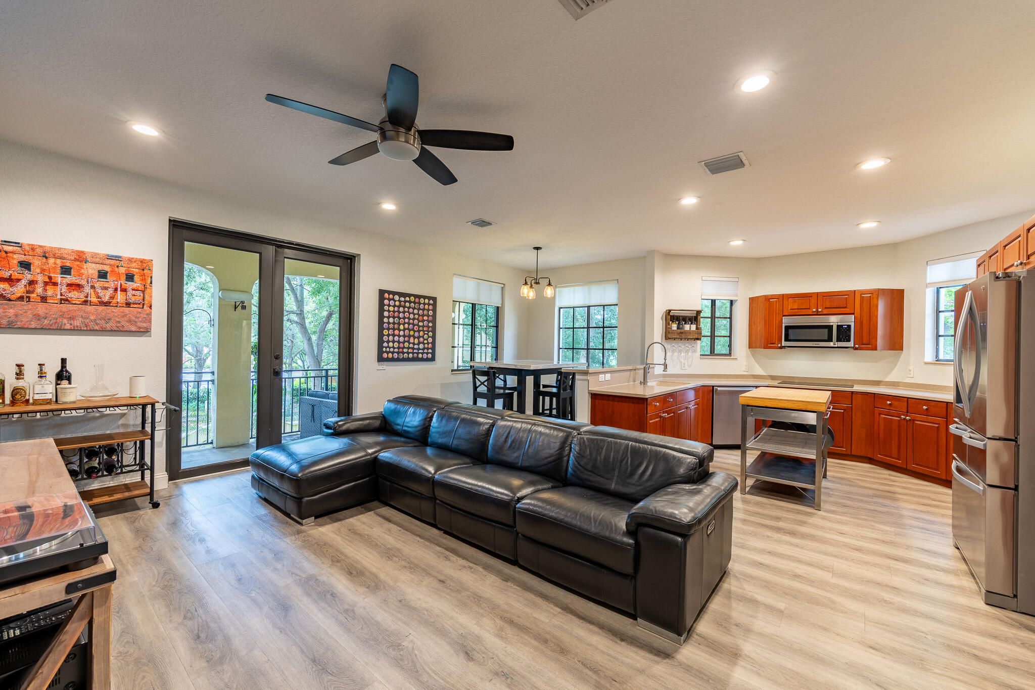 MARIPOSA POINTE AT WESTON TOWN - Residential