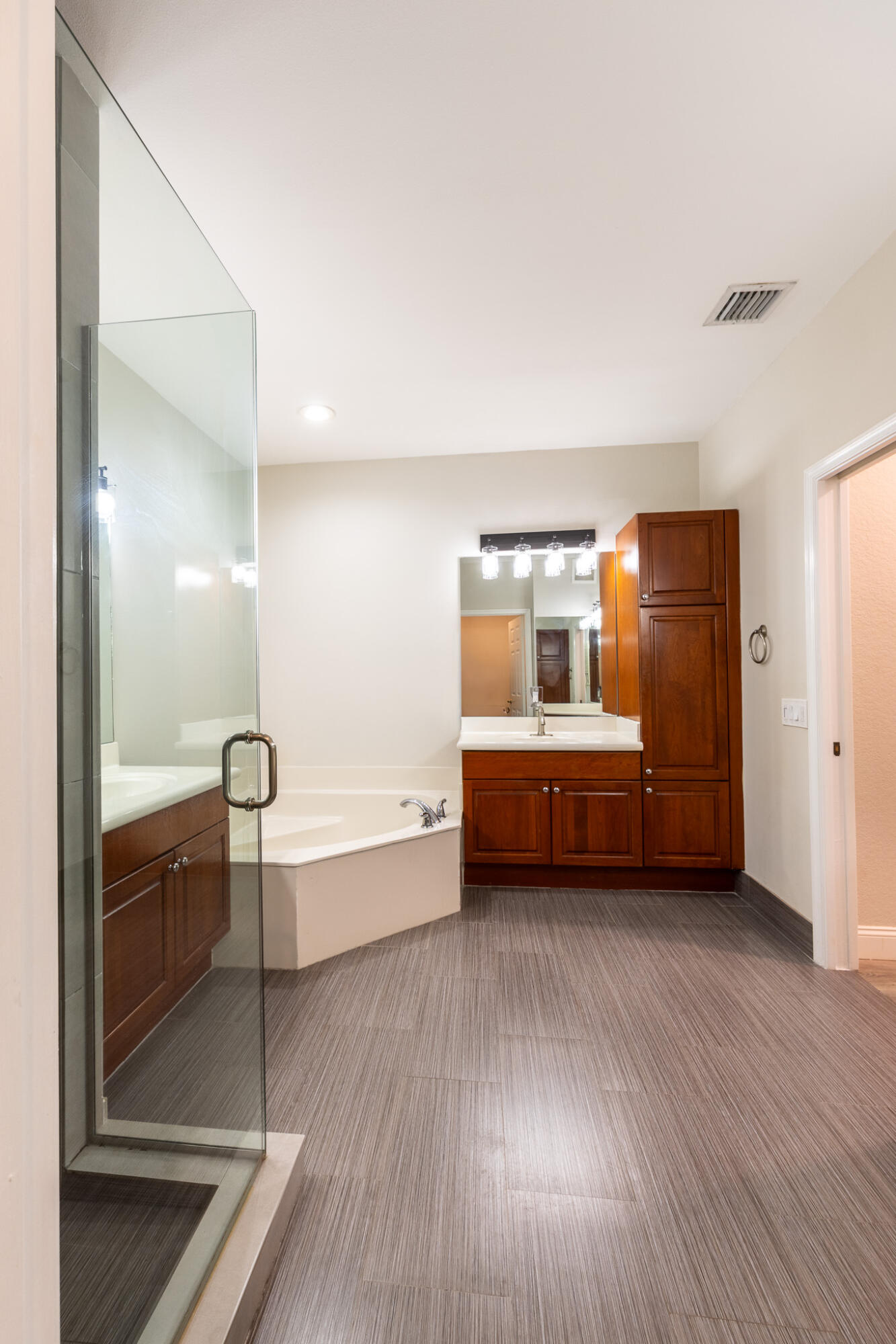 MARIPOSA POINTE AT WESTON TOWN - Residential