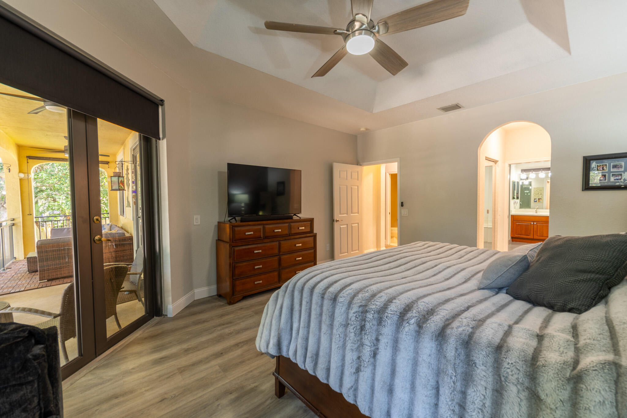 MARIPOSA POINTE AT WESTON TOWN - Residential