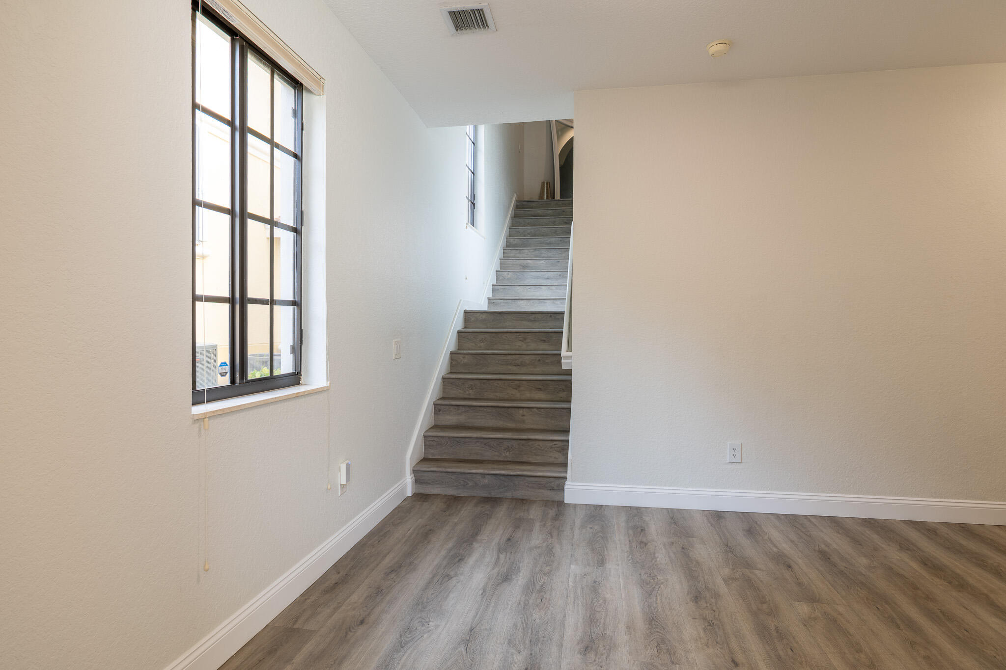 MARIPOSA POINTE AT WESTON TOWN - Residential