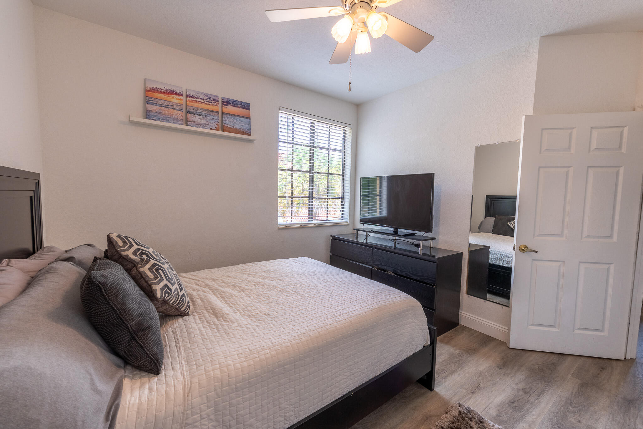 MARIPOSA POINTE AT WESTON TOWN - Residential