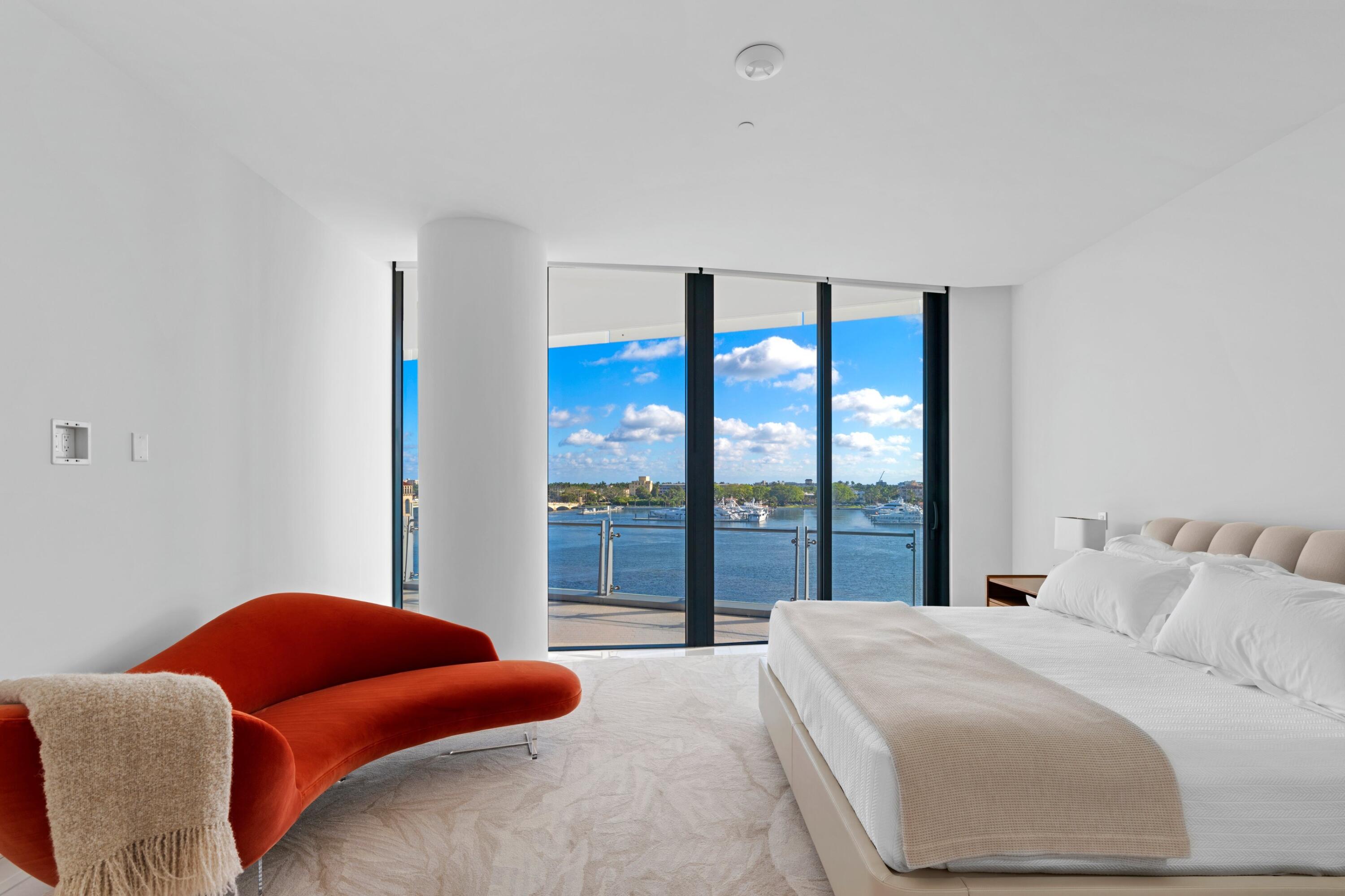 BRISTOL CONDO - Residential
