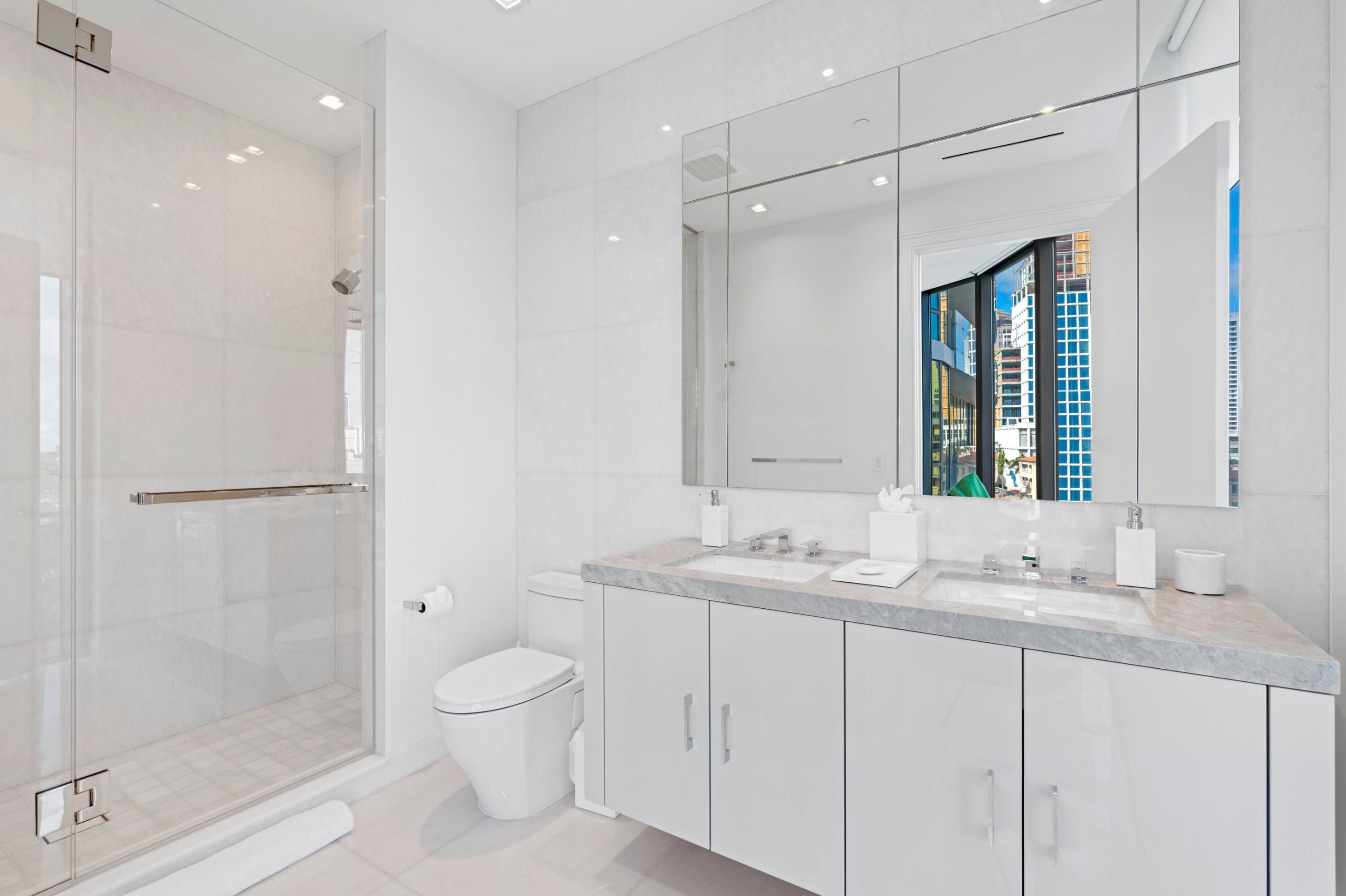 BRISTOL CONDO - Residential