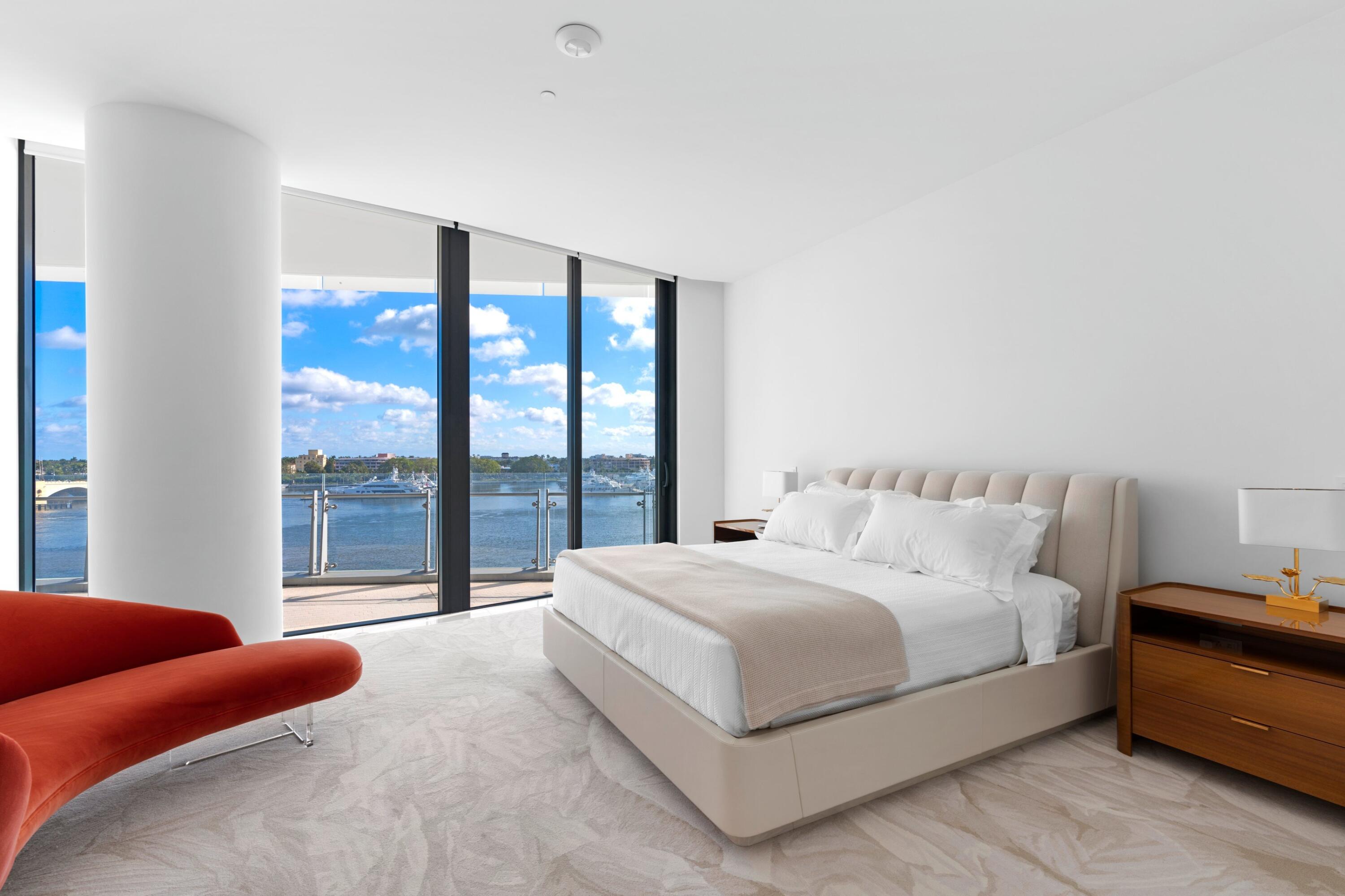 BRISTOL CONDO - Residential
