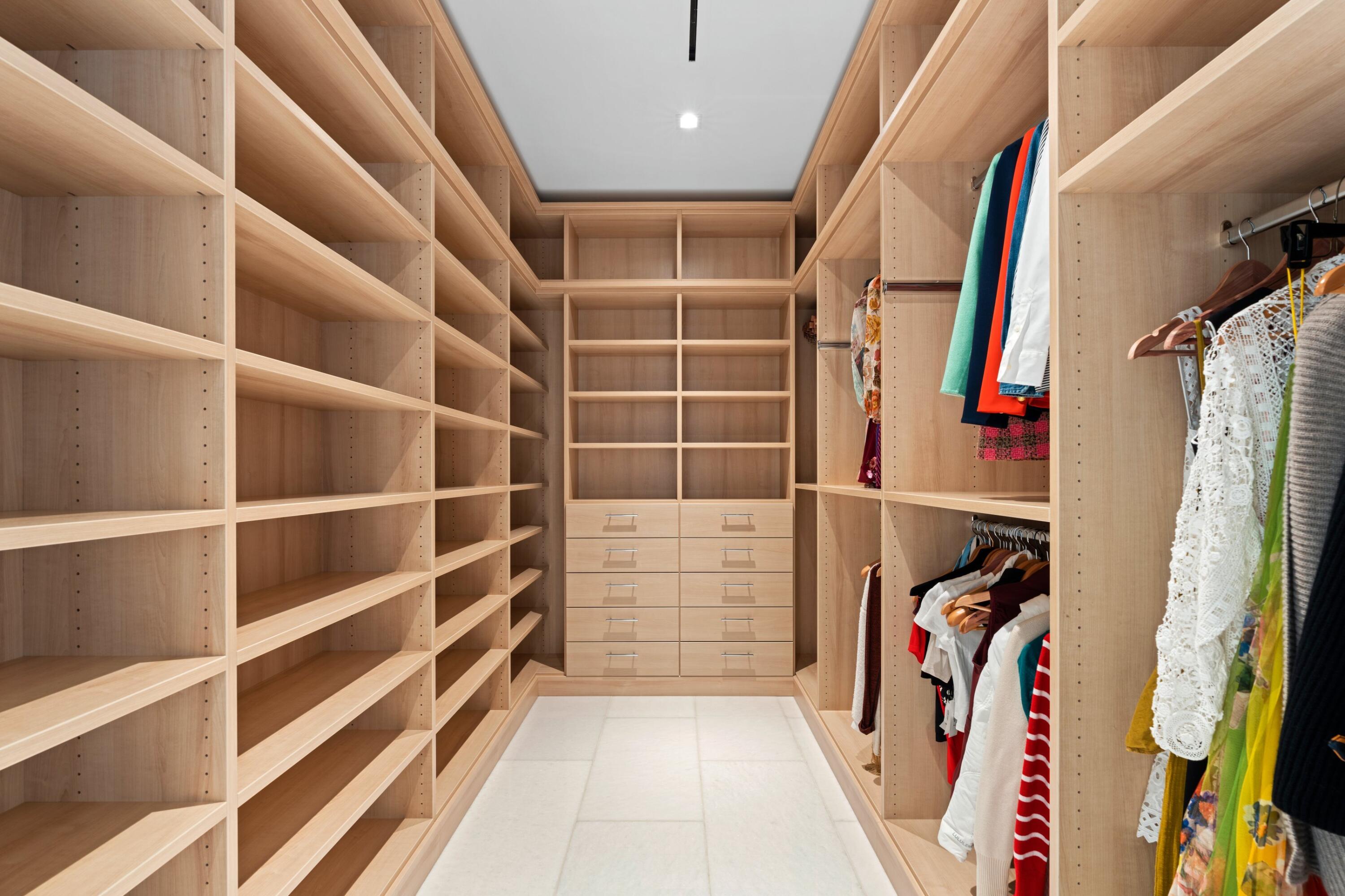 BRISTOL CONDO - Residential