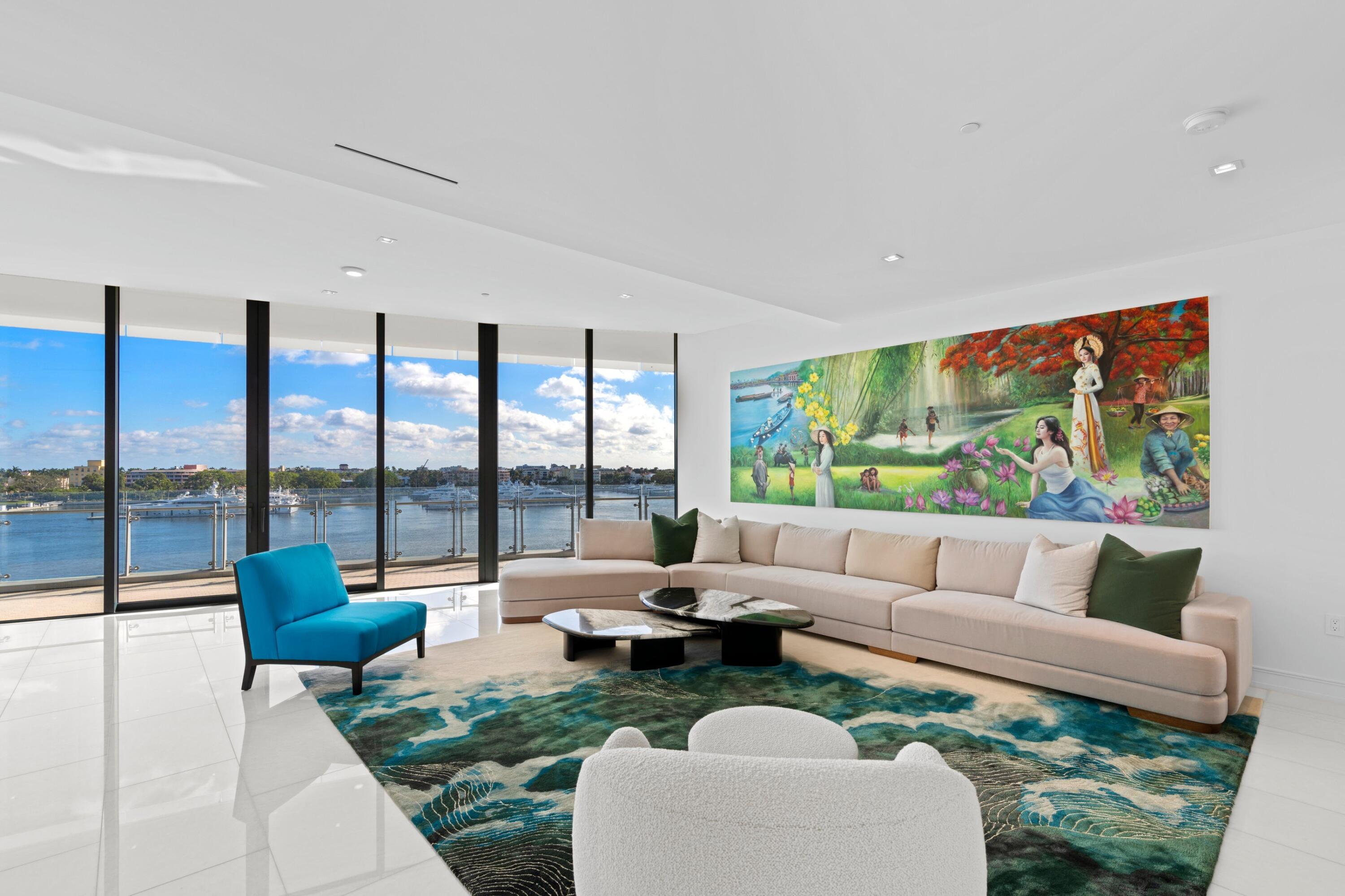 BRISTOL CONDO - Residential