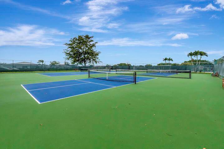 HIGH POINT OF DELRAY WEST CONDO SEC 1&2 - Residential