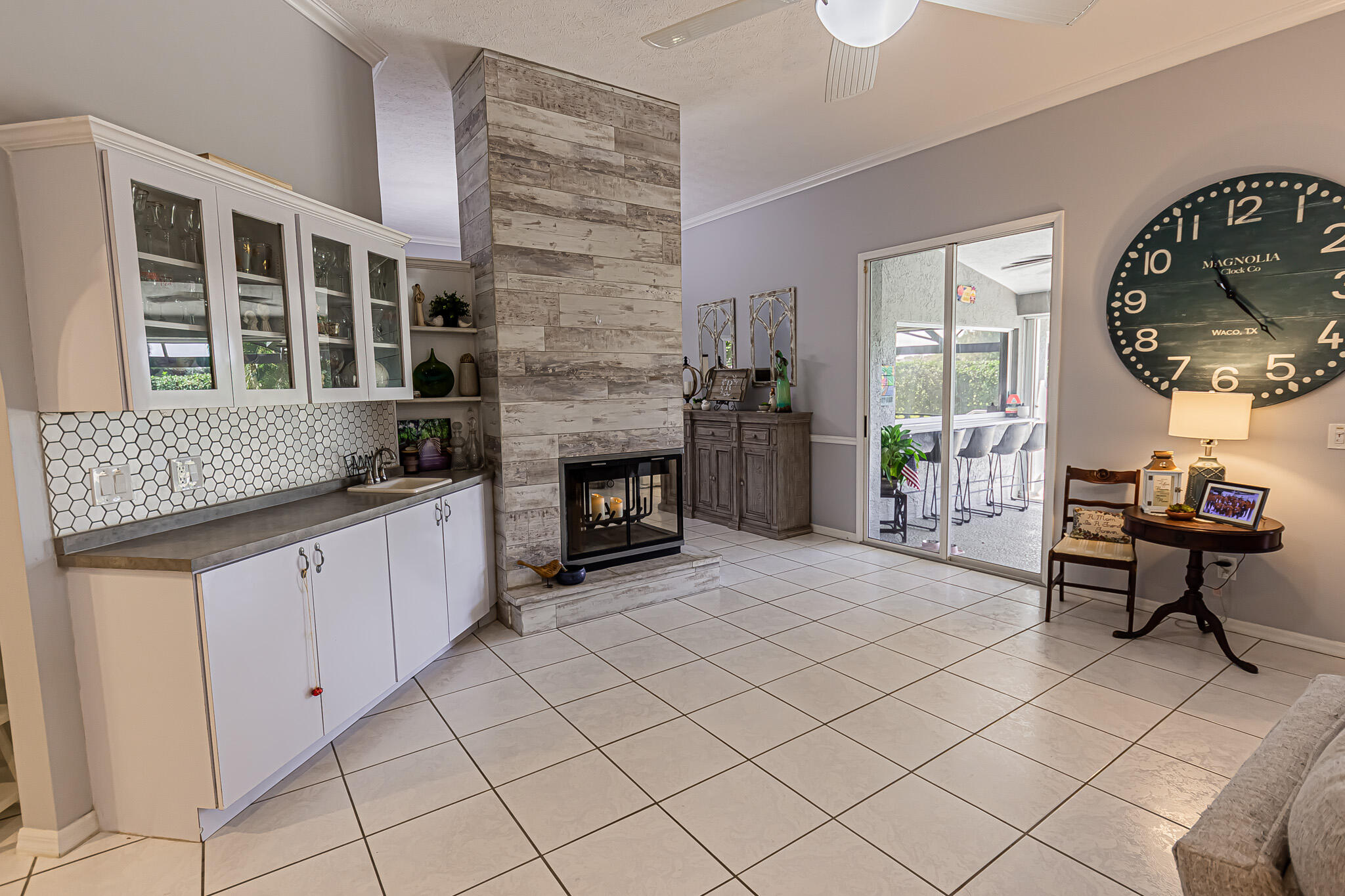 COUNTRY CLUB ESTATES - Residential