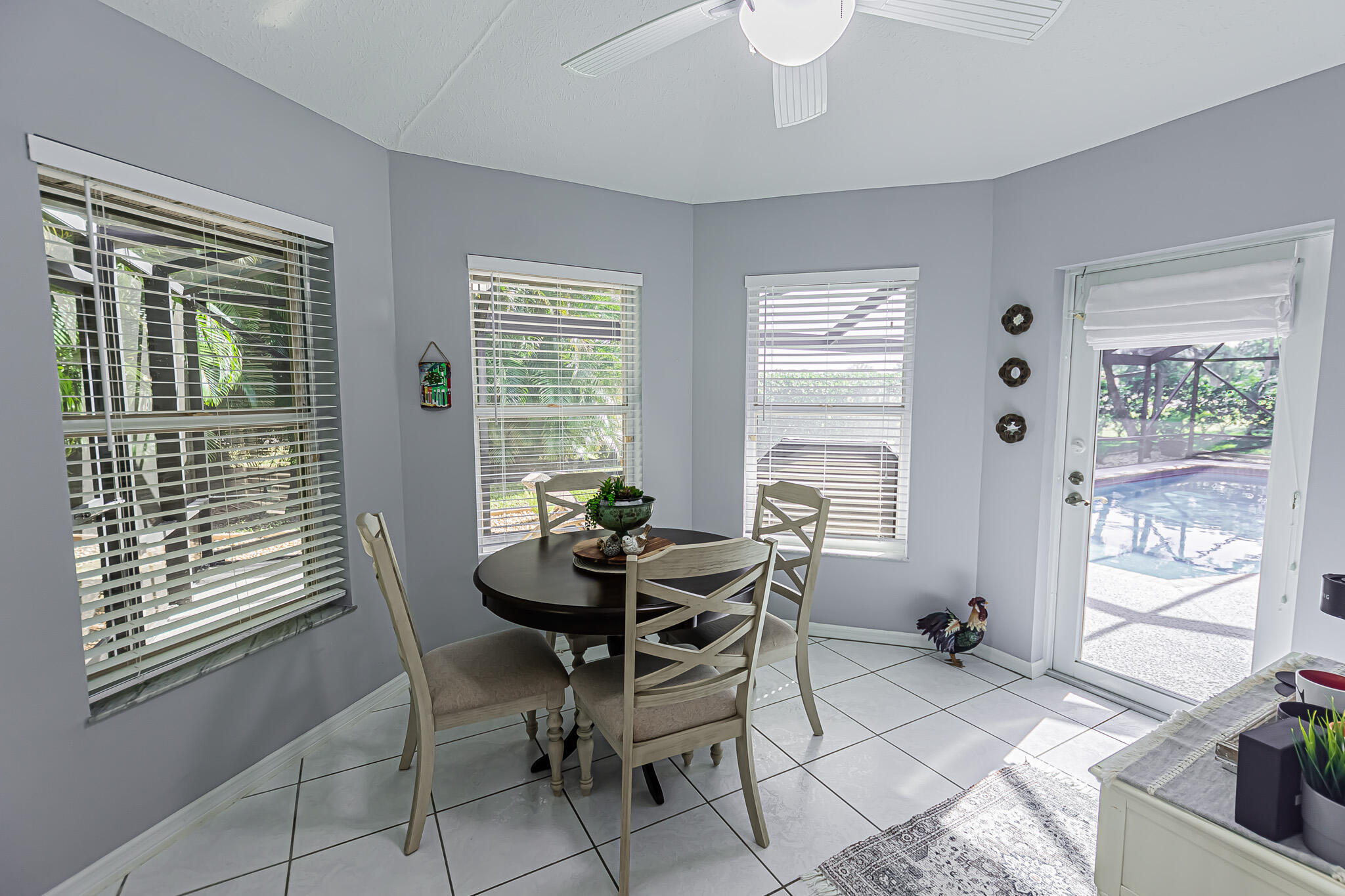COUNTRY CLUB ESTATES - Residential