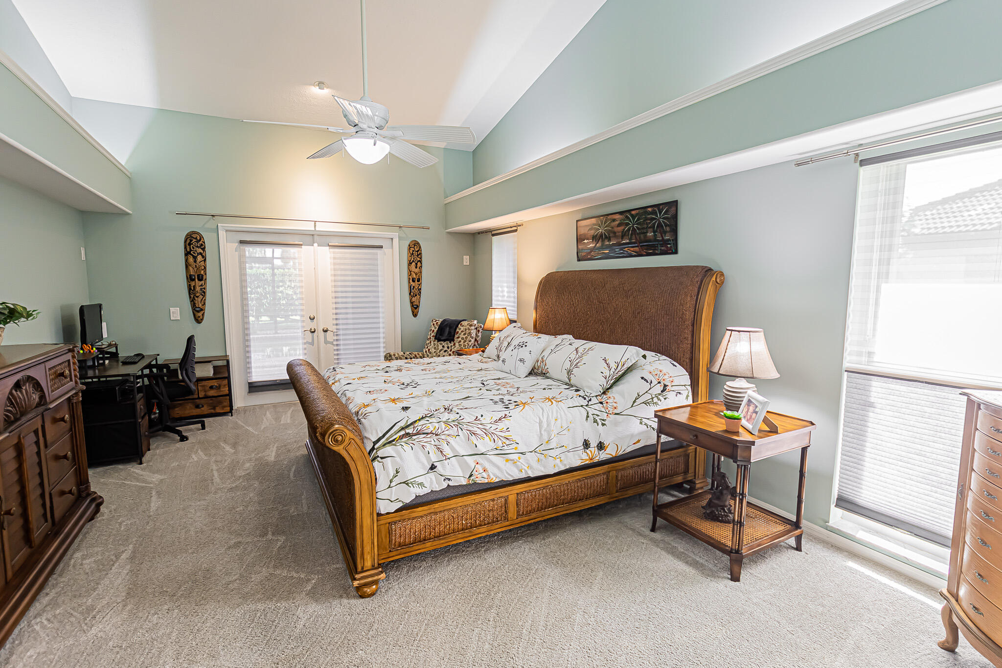 COUNTRY CLUB ESTATES - Residential