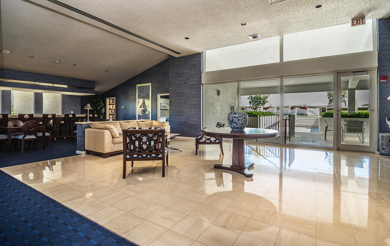 ENCLAVE OF PALM BEACH COND DECL FILED 2-12-85 IN - Residential
