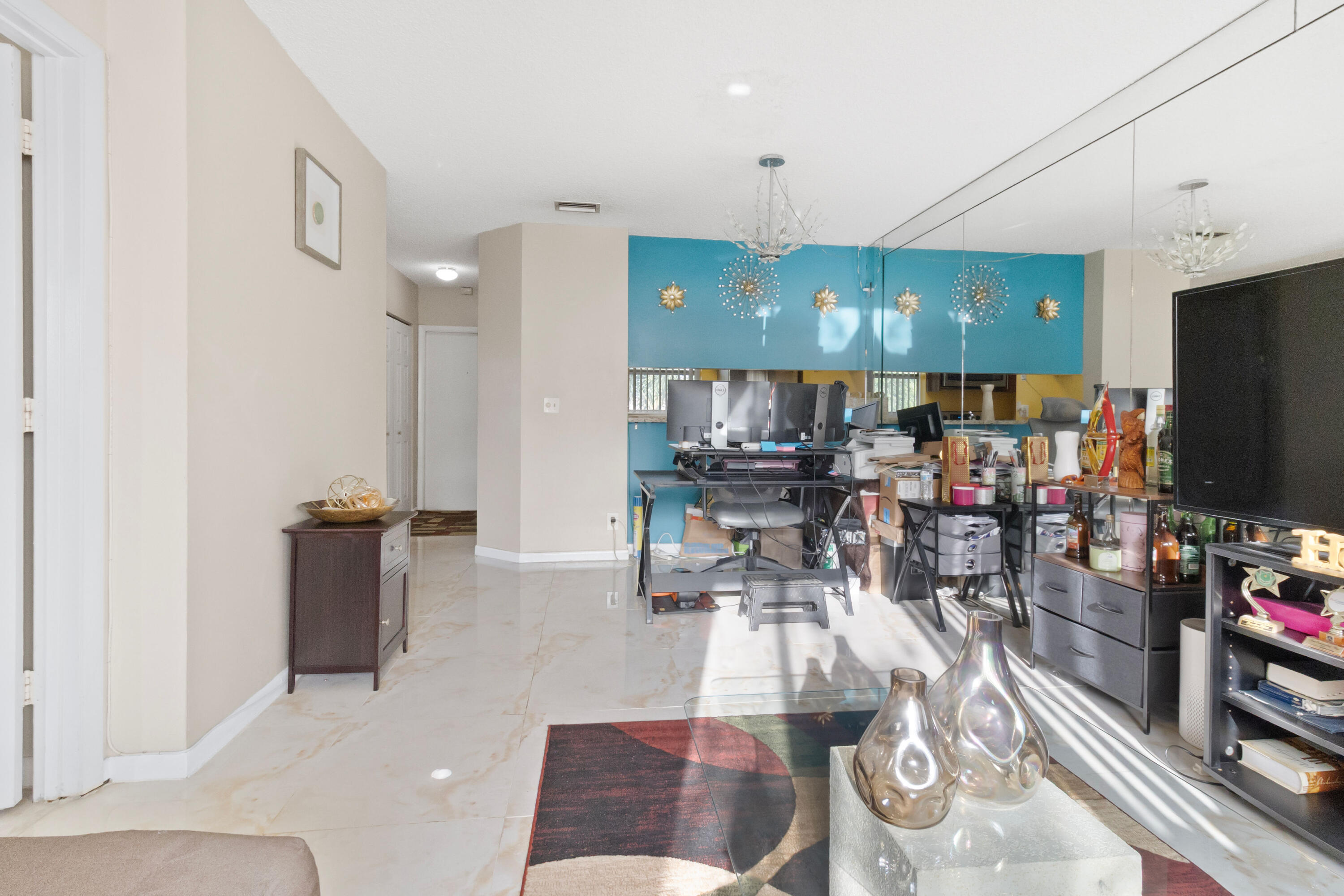COUNTRY GARDENS CONDO - Residential
