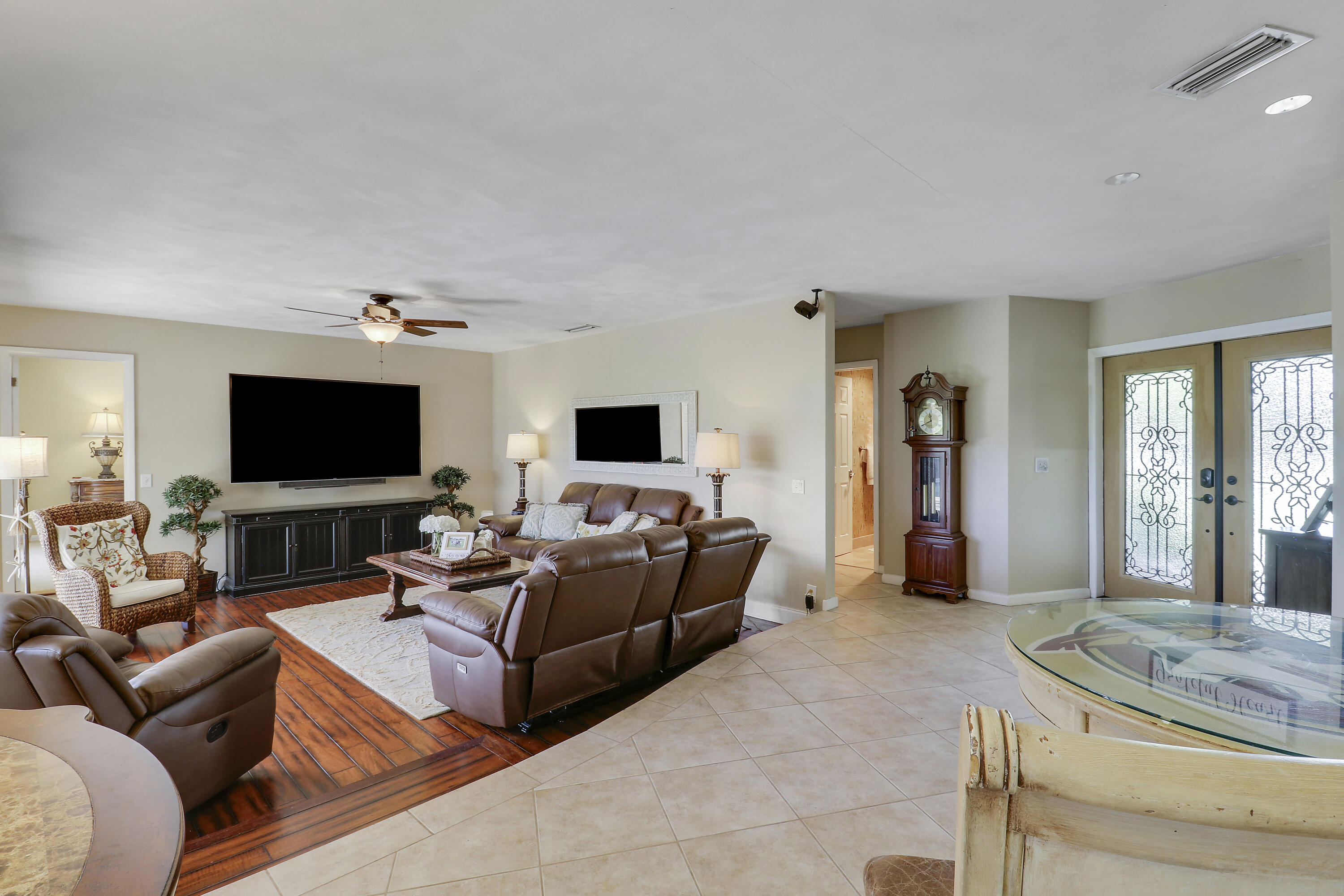 GOLF COURSE ADD TO VILLAGE OF NORTH PALM BEACH IN - Residential