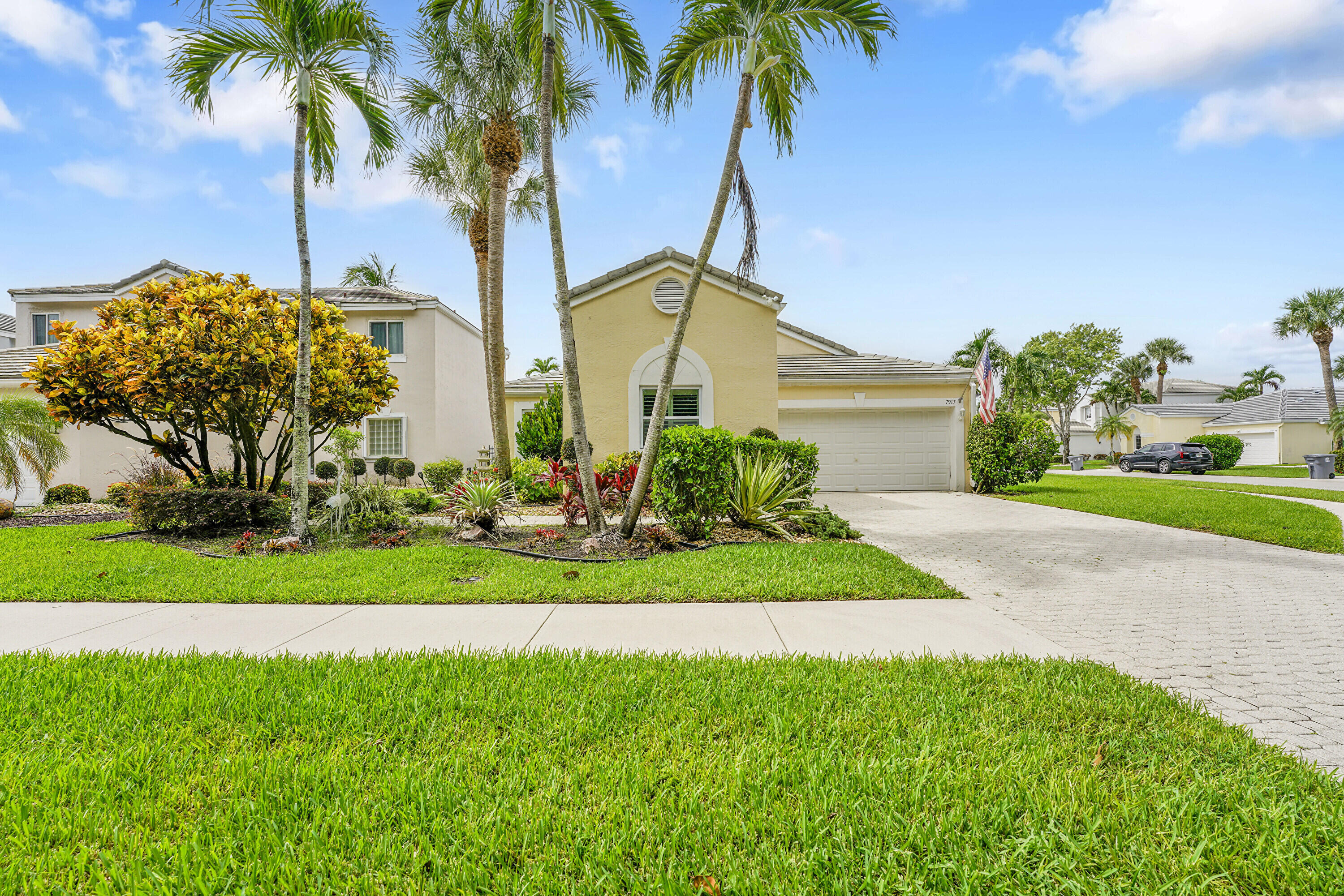 PALMS AT BOCA POINTE - Residential