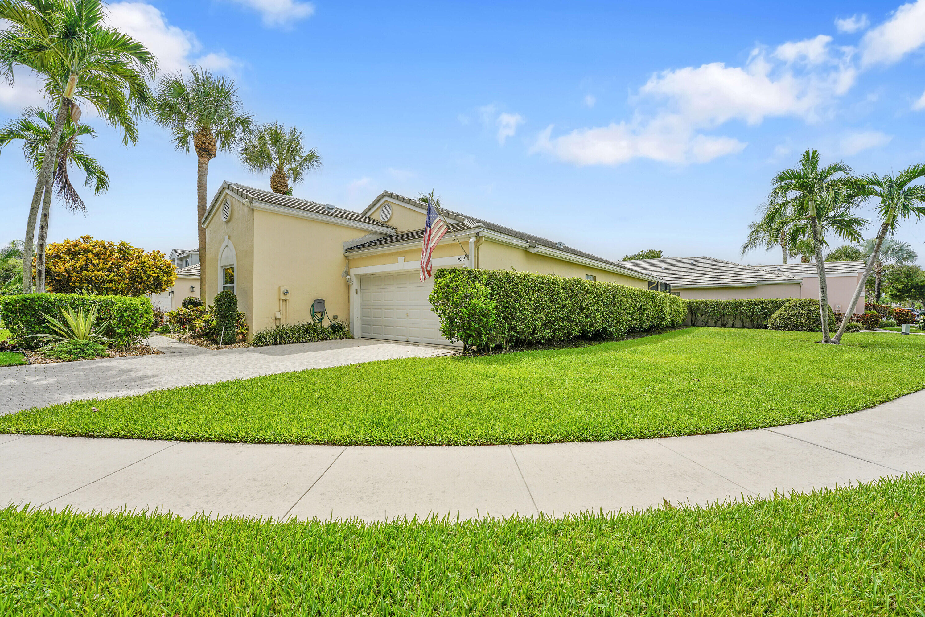 PALMS AT BOCA POINTE - Residential