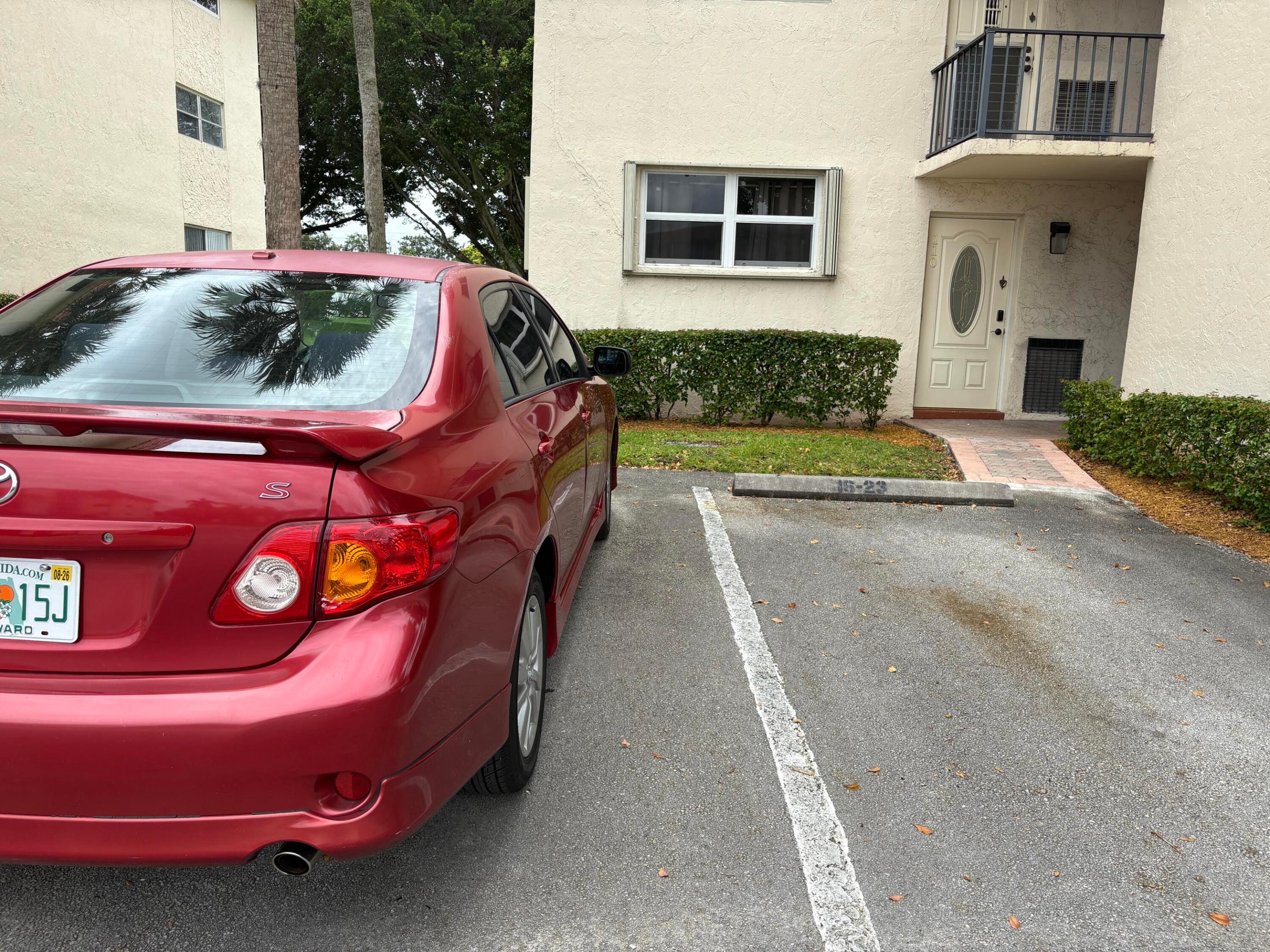 HOLLYBROOK GOLF AND - Residential Lease