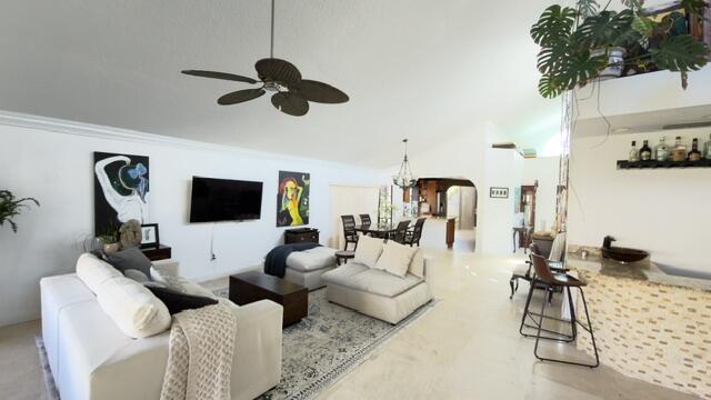 VILLA DESTE CONDO - Residential