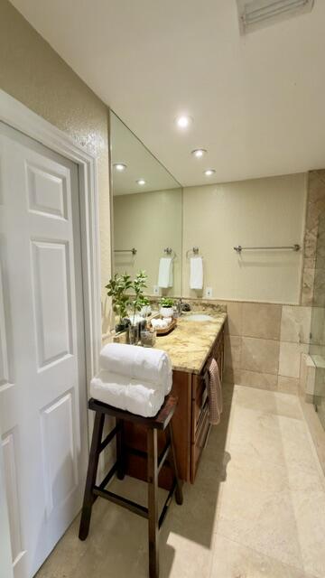 VILLA DESTE CONDO - Residential
