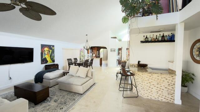 VILLA DESTE CONDO - Residential
