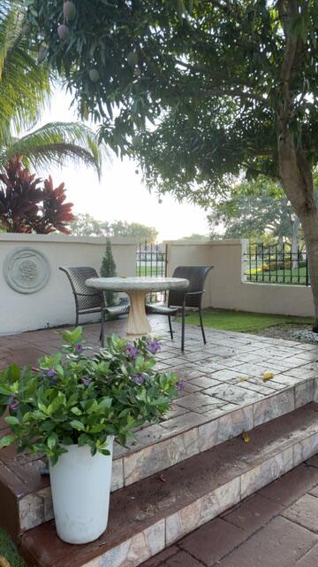 VILLA DESTE CONDO - Residential