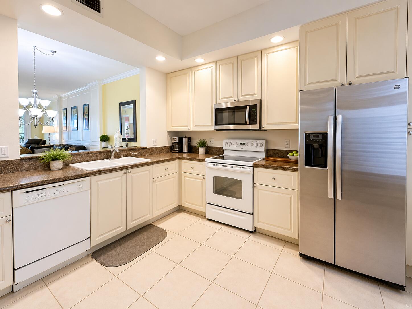 HARBOUR ISLE AT HUTCHINSON ISLAND WEST - Residential Lease