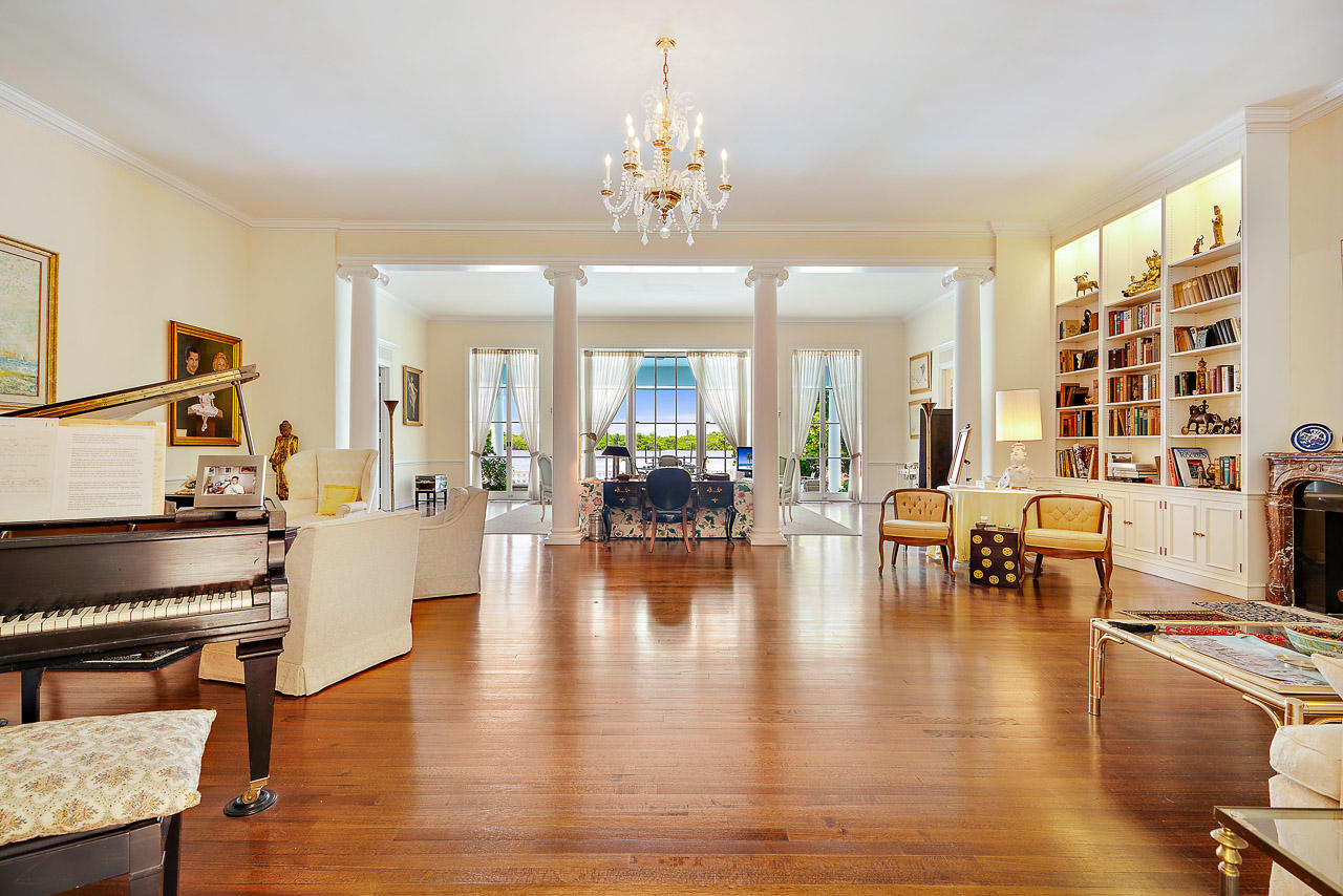 REGENTS PARK - Residential
