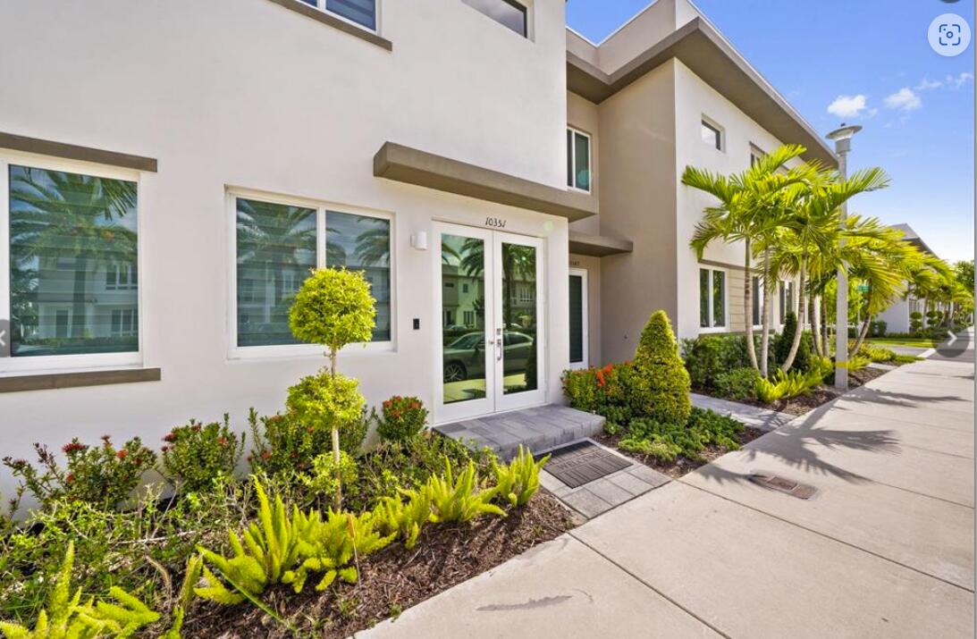 Beautiful and well-maintained efficiency located in the highly desirable Landmark Community in Doral. Utilities are included (electricity, water, etc.), and the unit comes with washer and dryer, parking for up to two vehicles. Residents enjoy access to clubhouse amenities, including a fully equipped gym, sauna, swimming pool, and barbecue area. The property is ideally located near Florida's Turnpike, with easy access to shopping centers, restaurants, and top-rated schools. Please contact the listing agent to schedule a showing, as the property is currently occupied until July 31.  Move-in requirements:  First month's rent and security deposit Proof of income Valid driver's license Credit report Recent pay stubs
