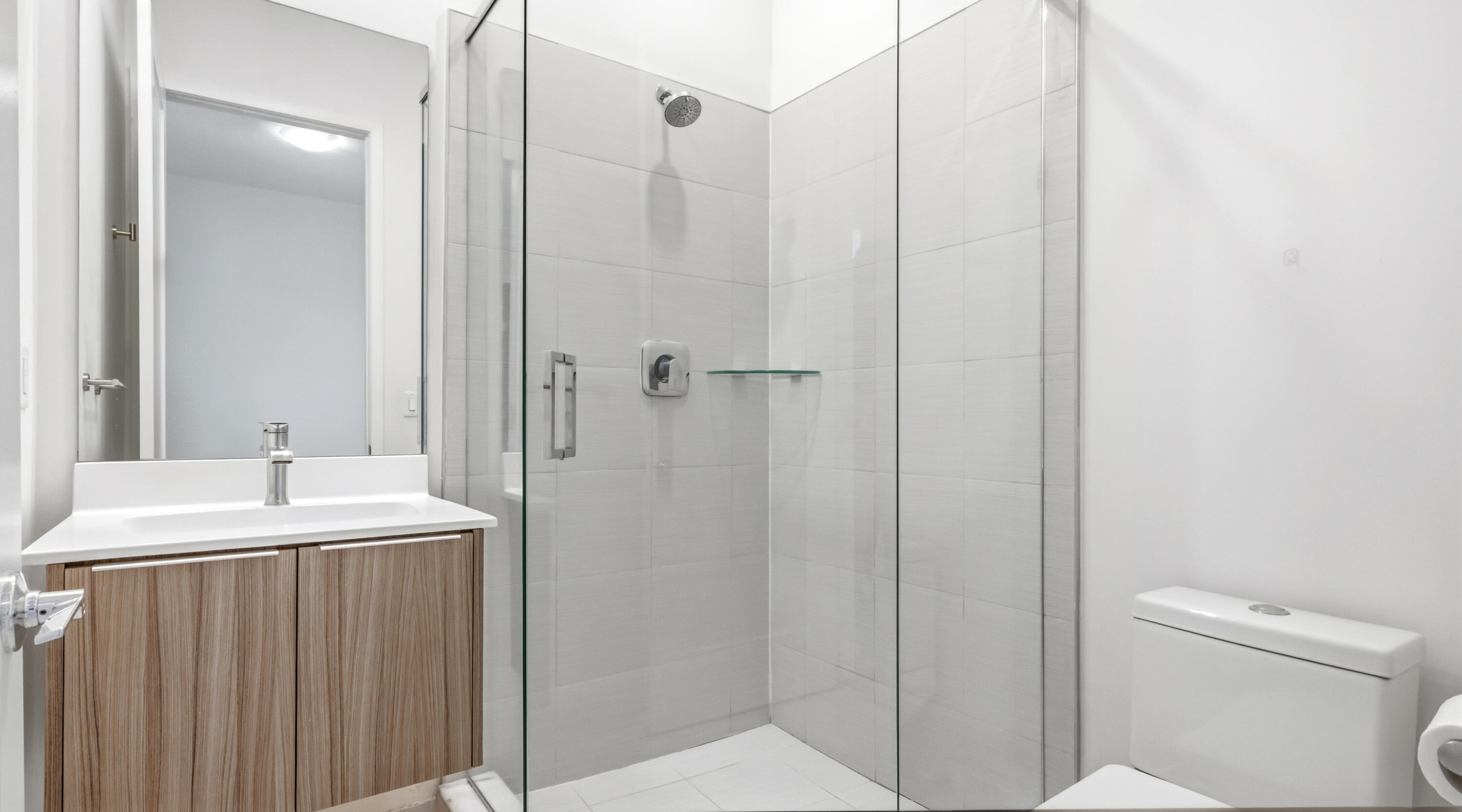 LANDMARK AT DORAL CENTRAL - Residential Lease
