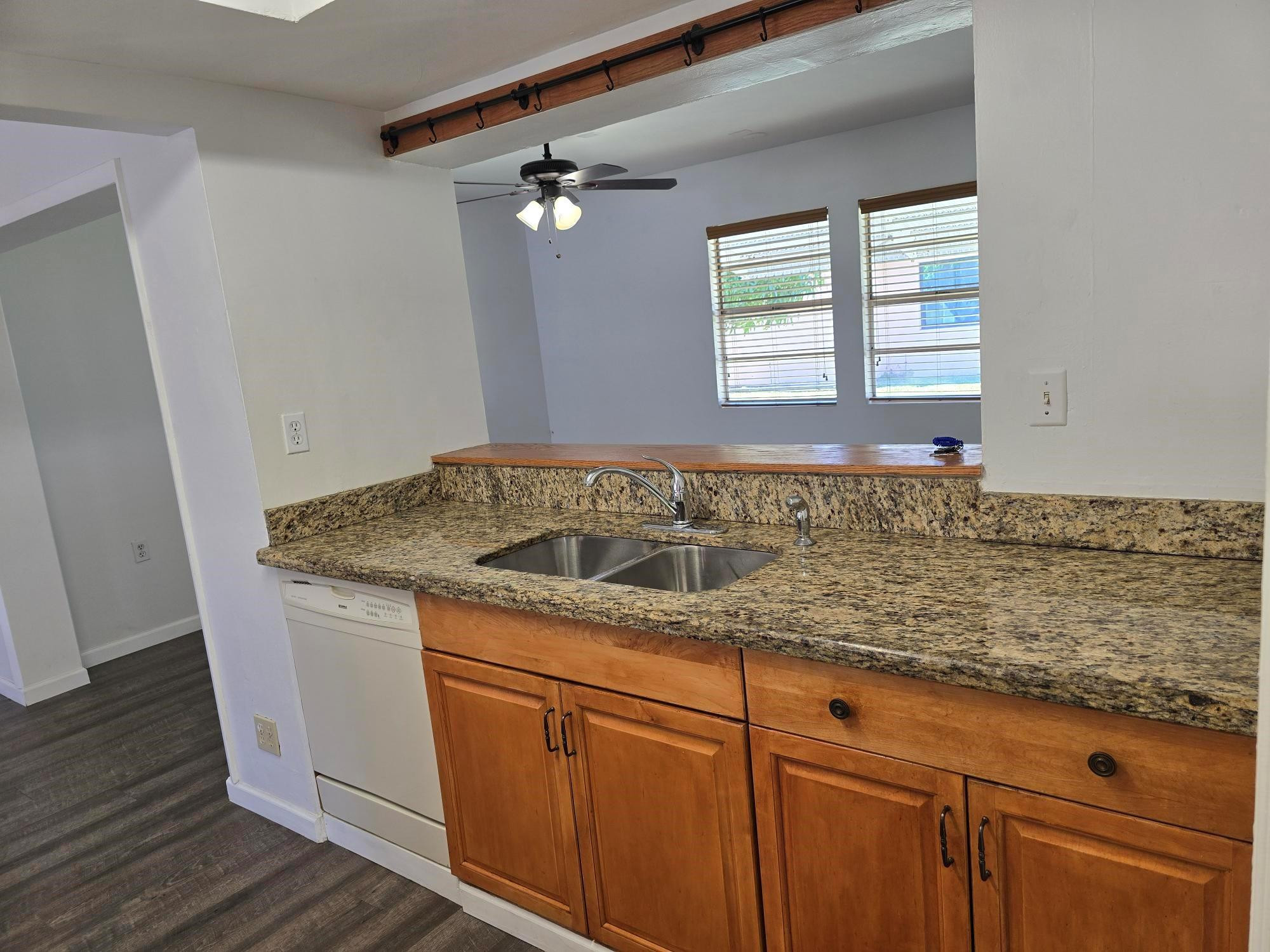 MAINLANDS OF TAMARAC LAKE - Residential Lease