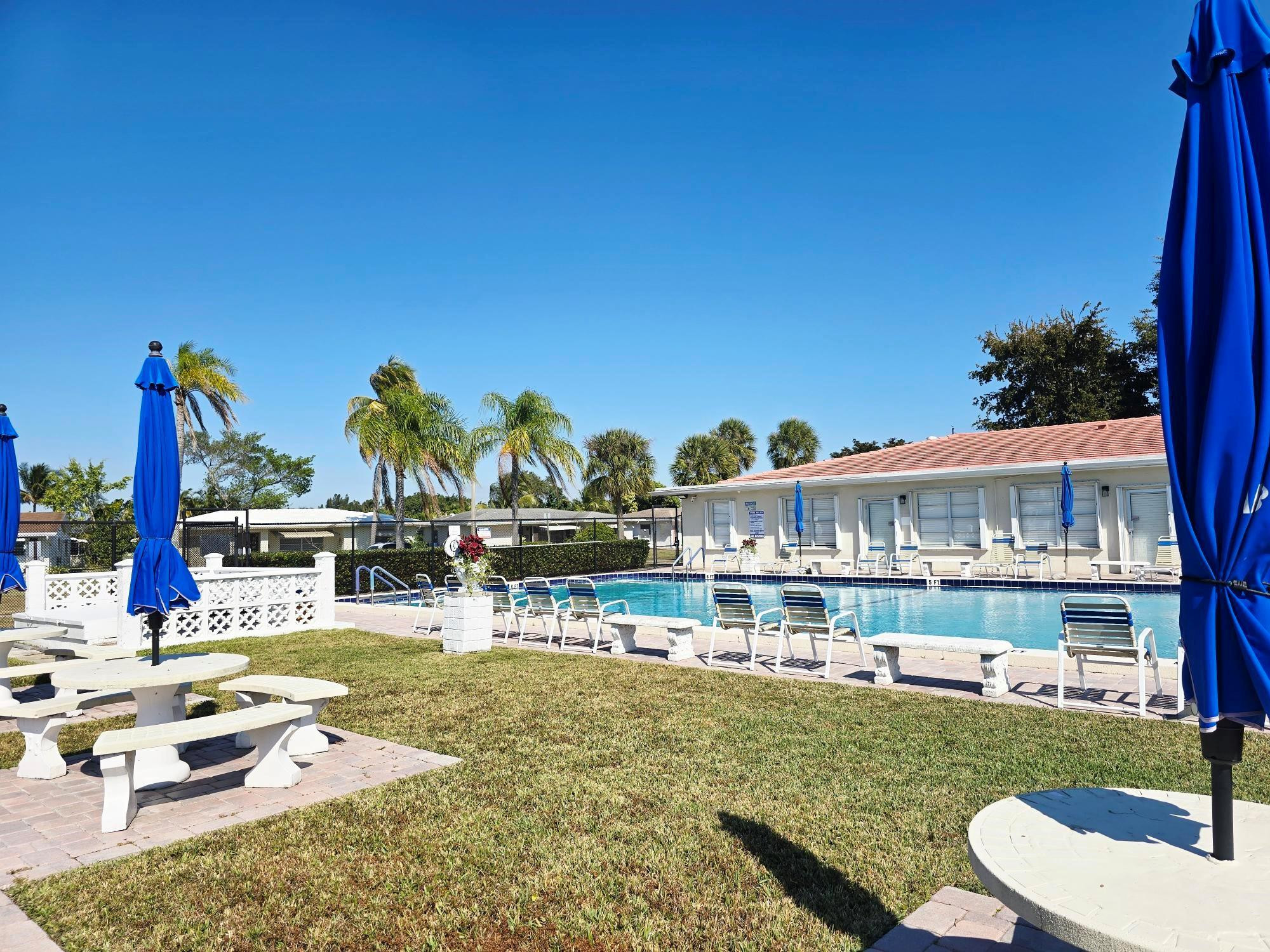 MAINLANDS OF TAMARAC LAKE - Residential Lease